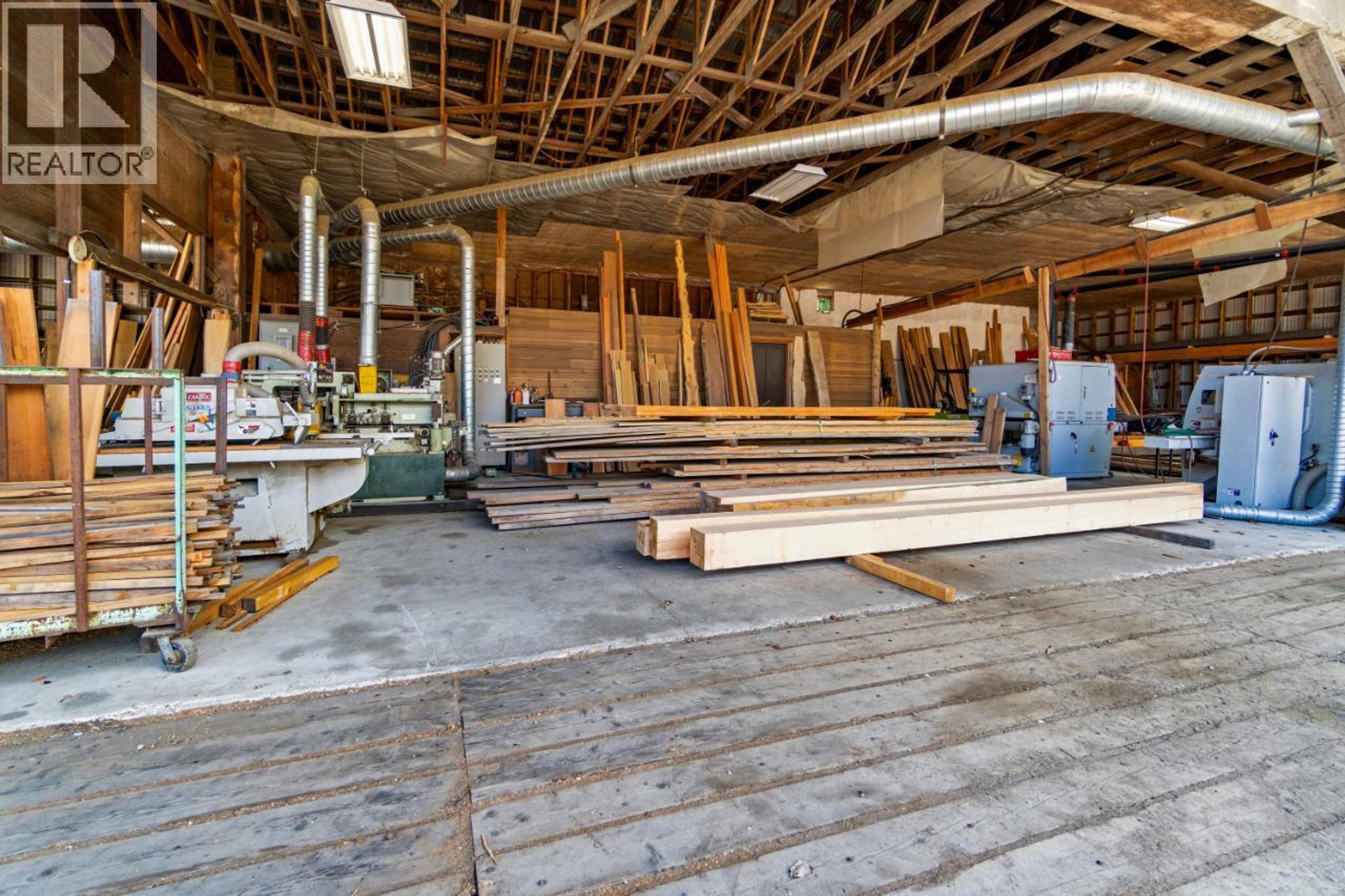 209 LARDEAU RIVER ROAD - 26