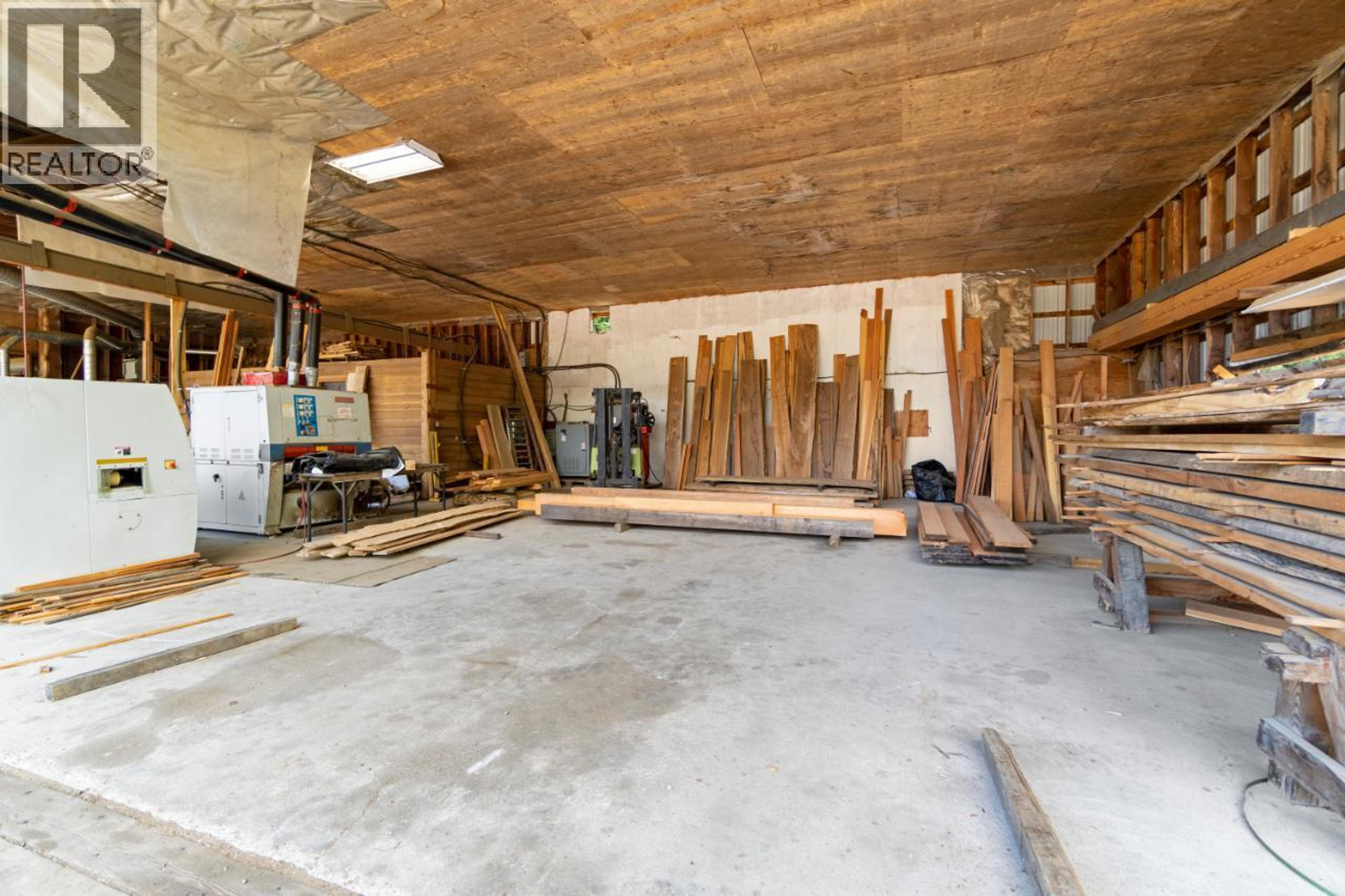 209 LARDEAU RIVER ROAD - 27