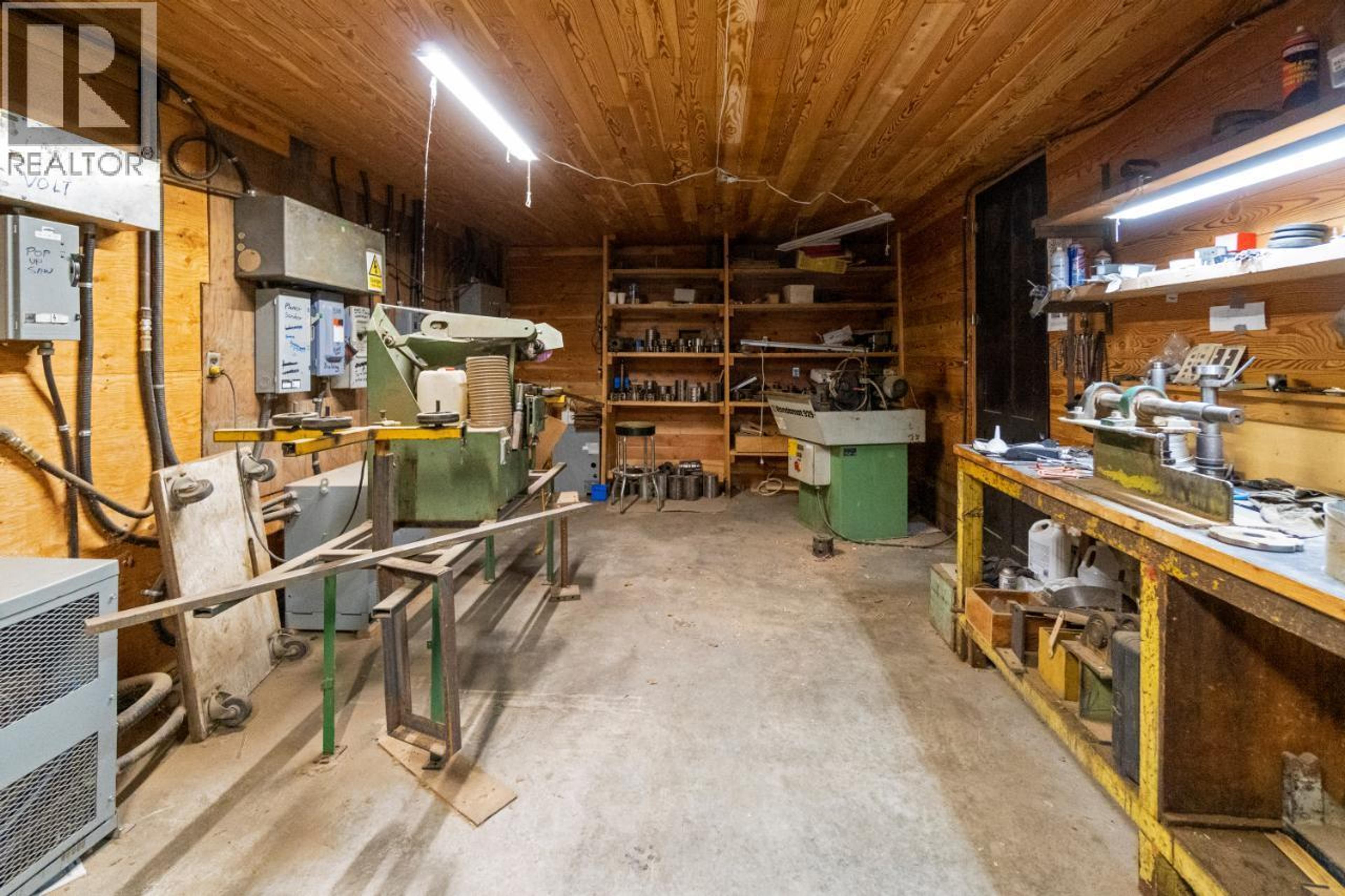 209 LARDEAU RIVER ROAD - 31