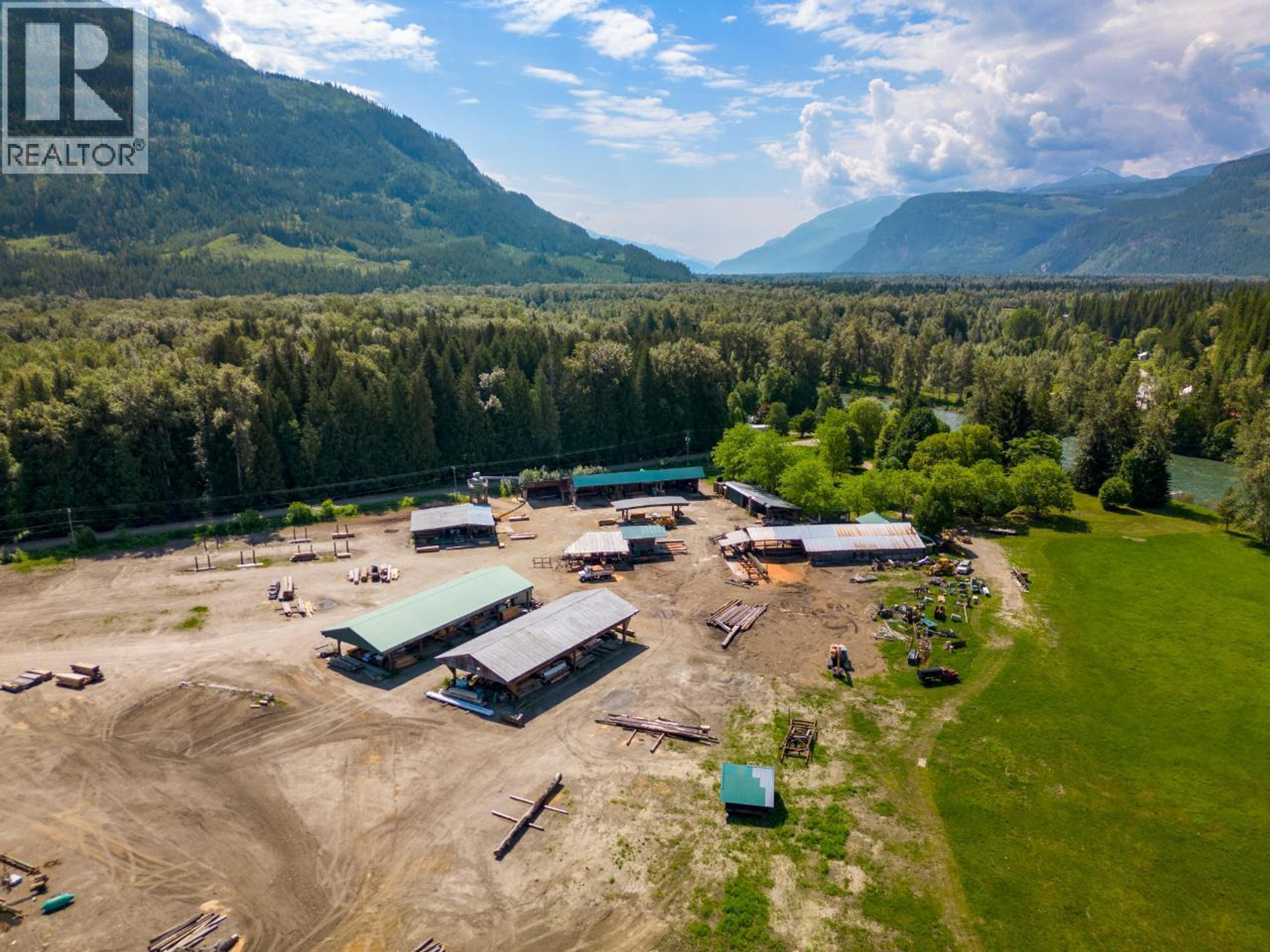 209 LARDEAU RIVER ROAD - 4