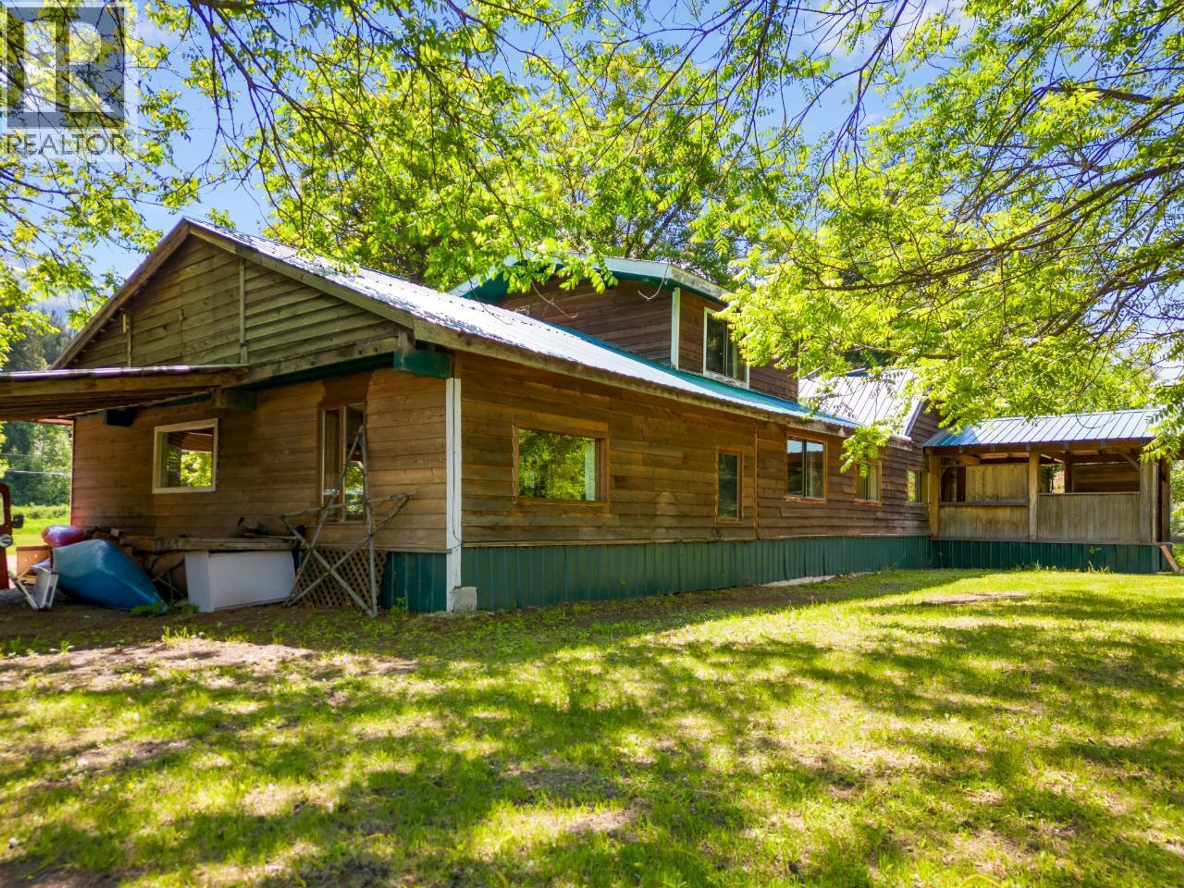 209 LARDEAU RIVER ROAD - 58