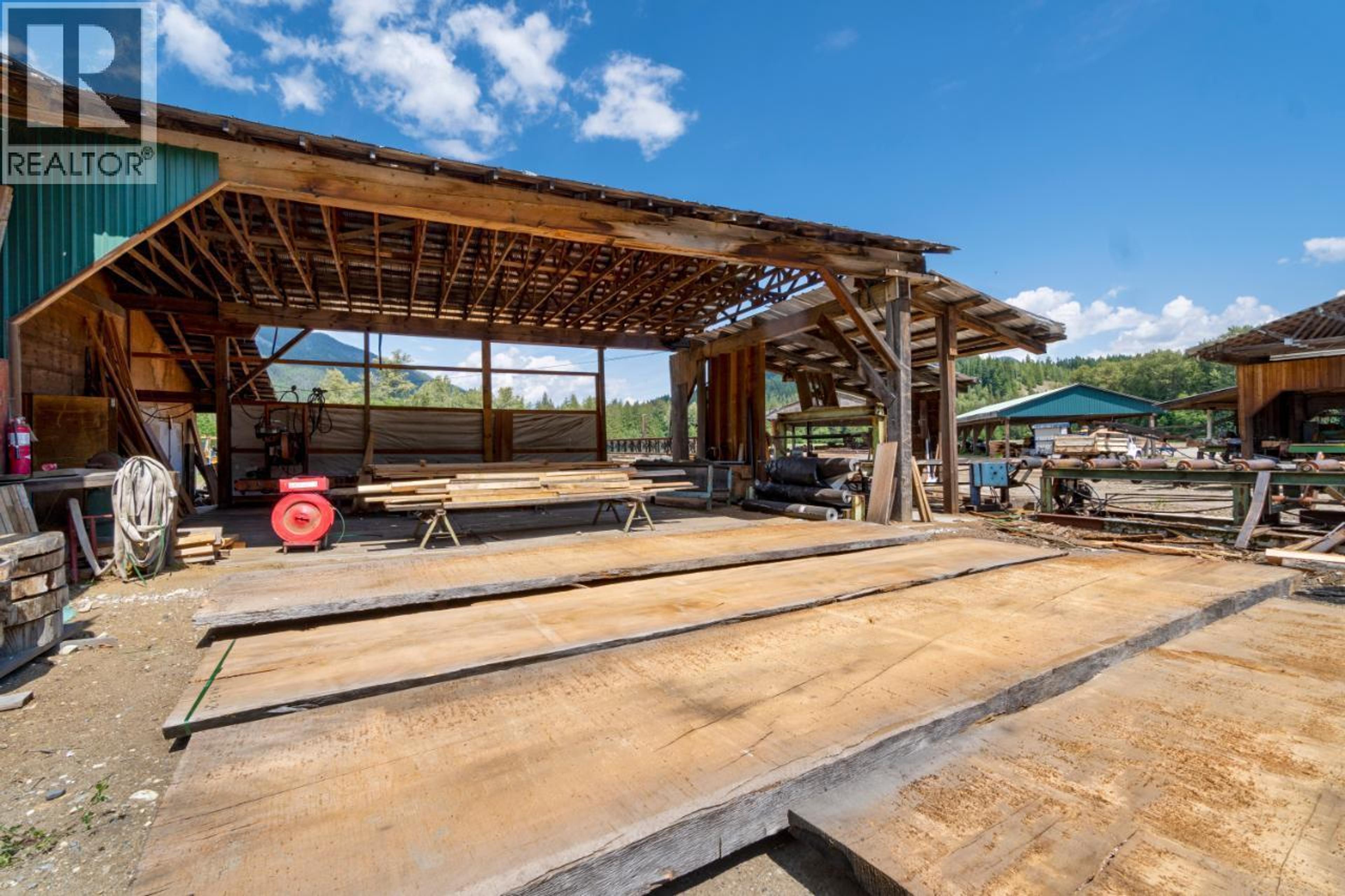 209 LARDEAU RIVER ROAD - 9