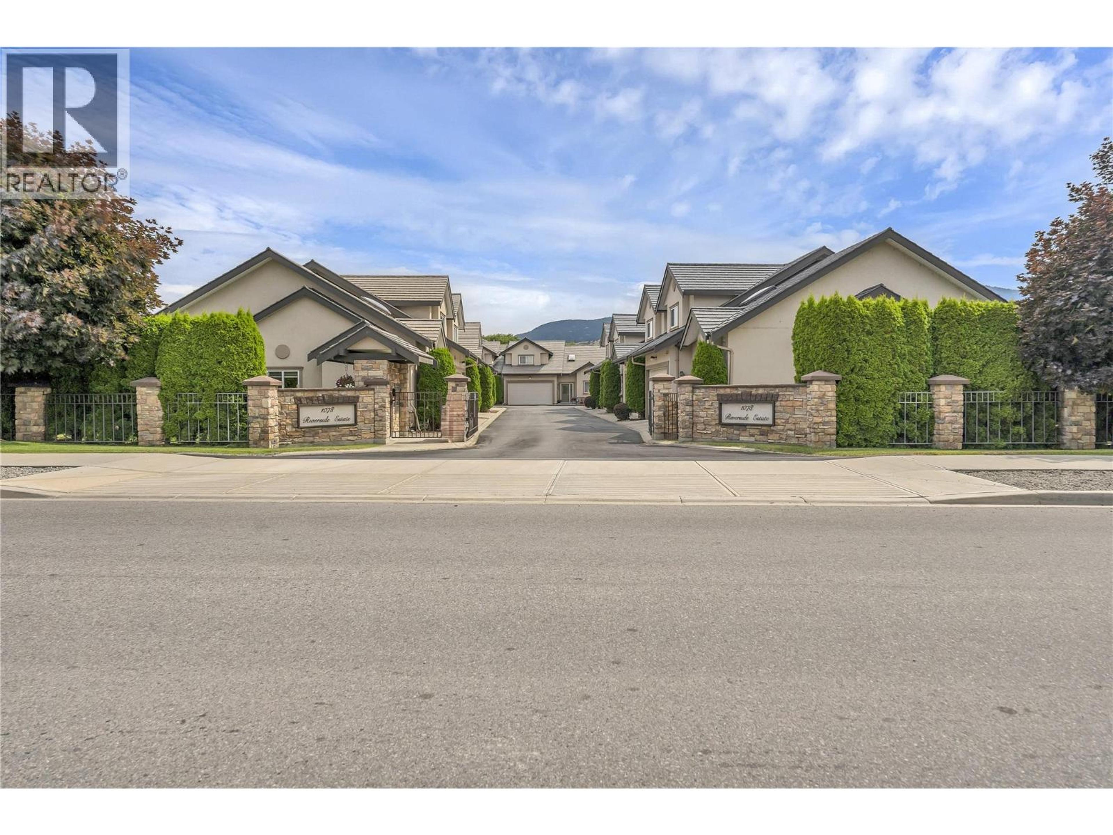 1078 BURNABY Avenue, Penticton - Exteriors - Full Complex View - Photo 2