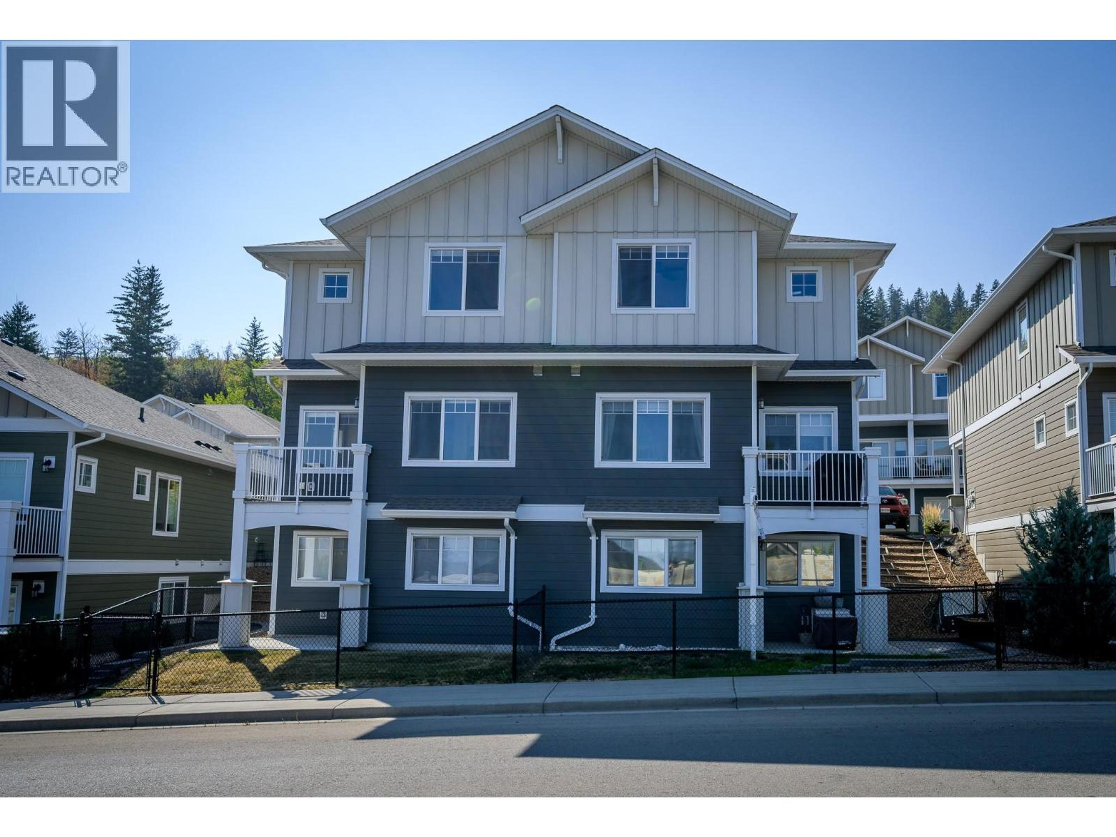 1325 ABERDEEN Drive, Kamloops - Exteriors - Photo 8