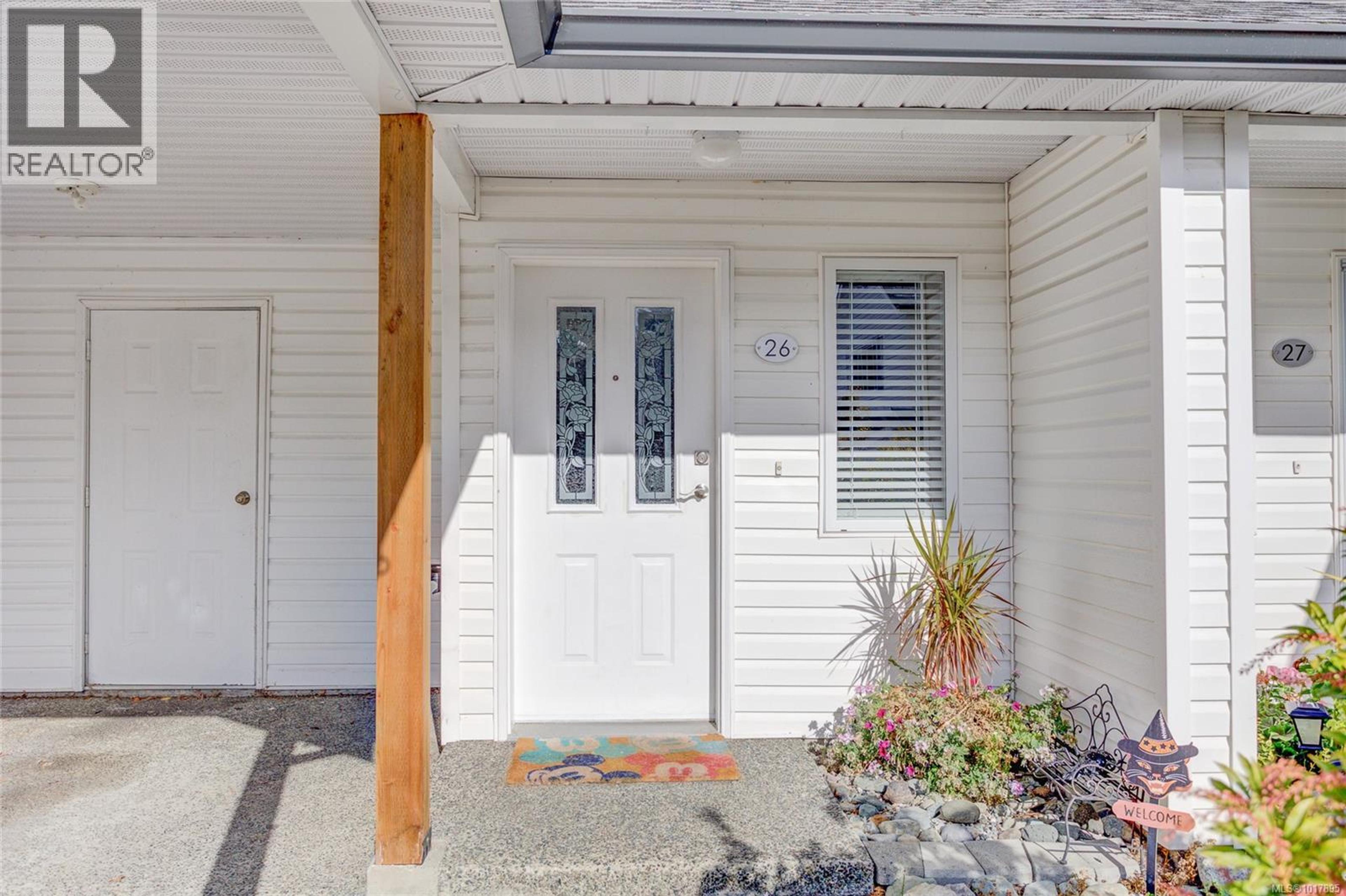 215 Madill Rd, Lake Cowichan - Exteriors - Photo 4