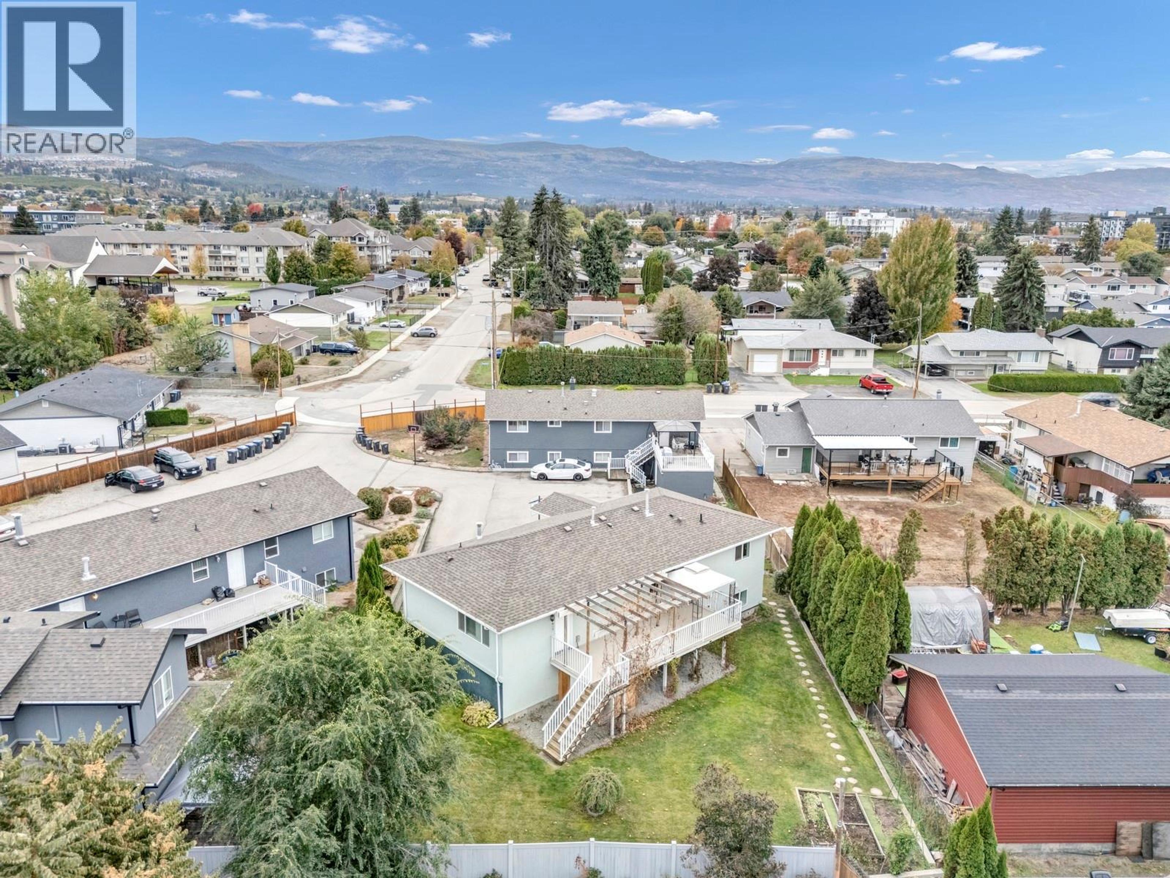 202 Pearson Road, Kelowna - Exteriors - Drone/Aerial View - Photo 7