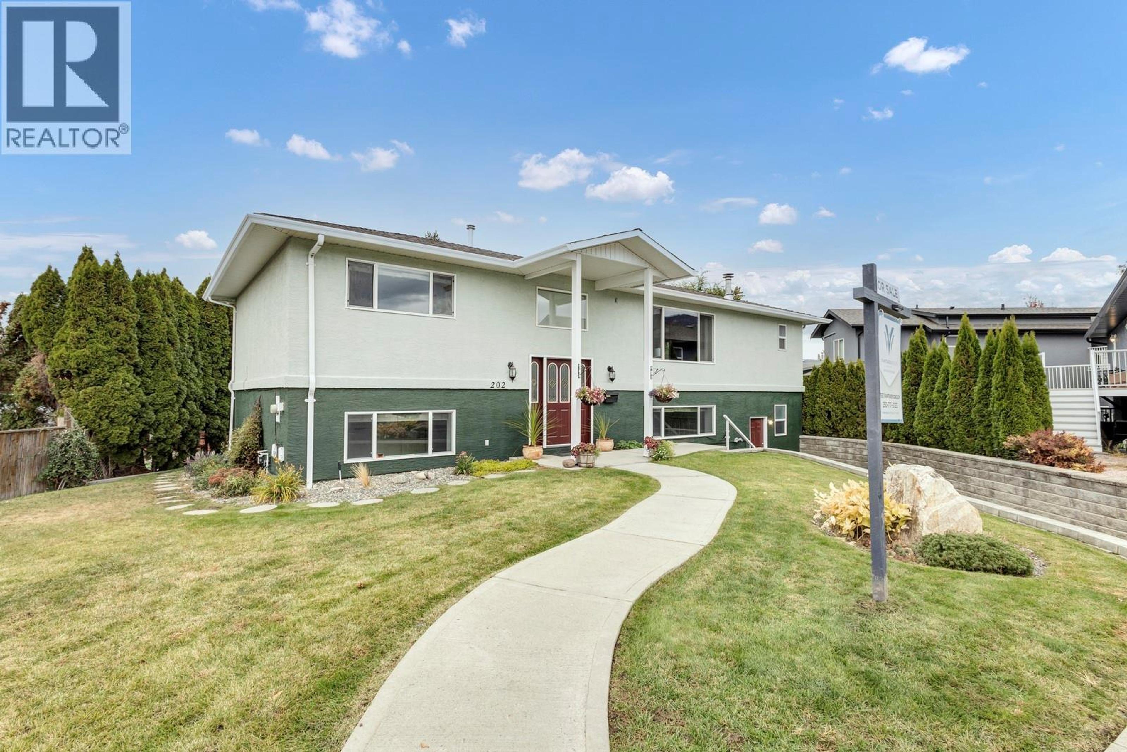 202 Pearson Road, Kelowna - Exteriors - Photo 8