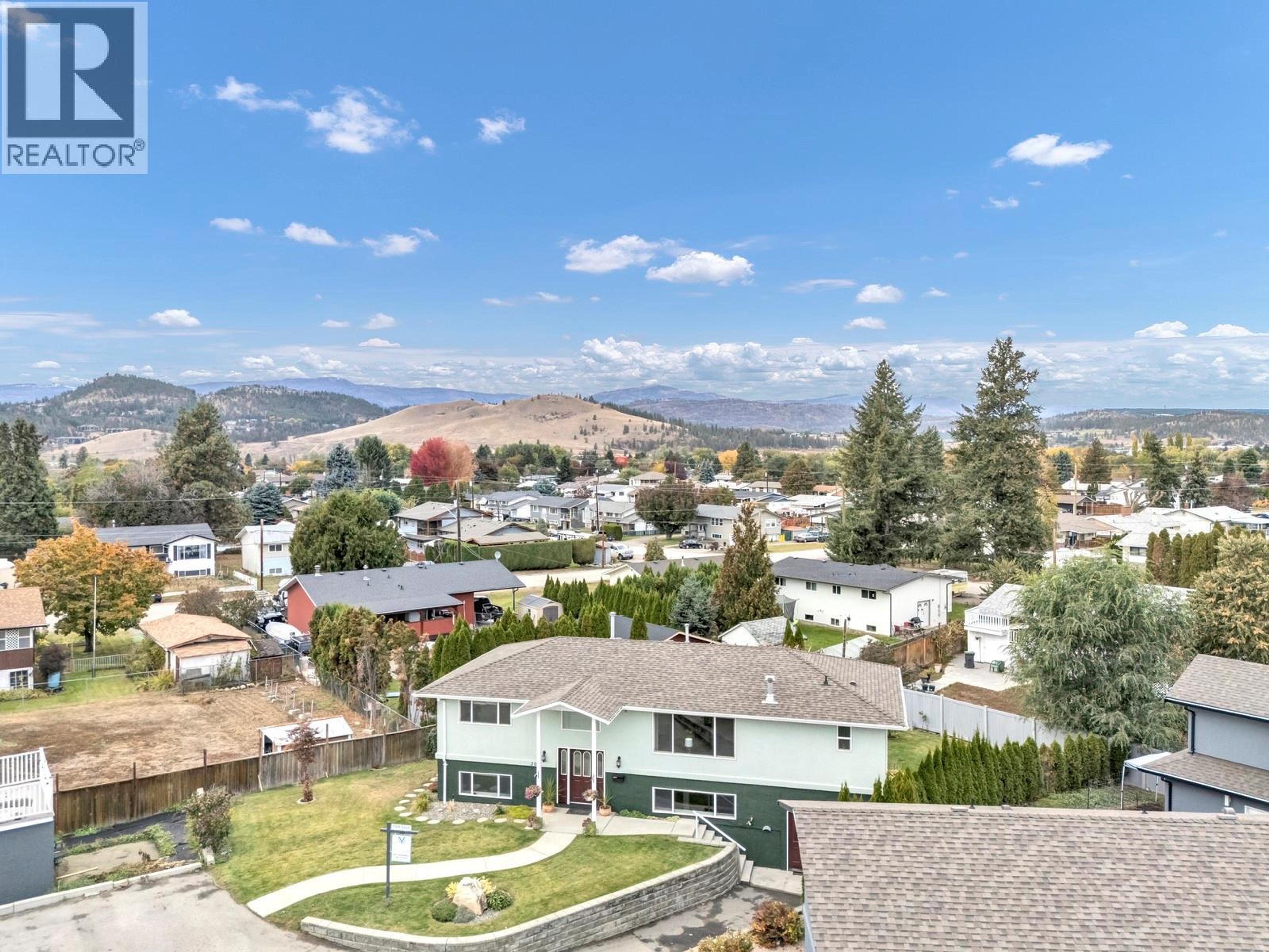 202 Pearson Road, Kelowna - Exteriors - Photo 11