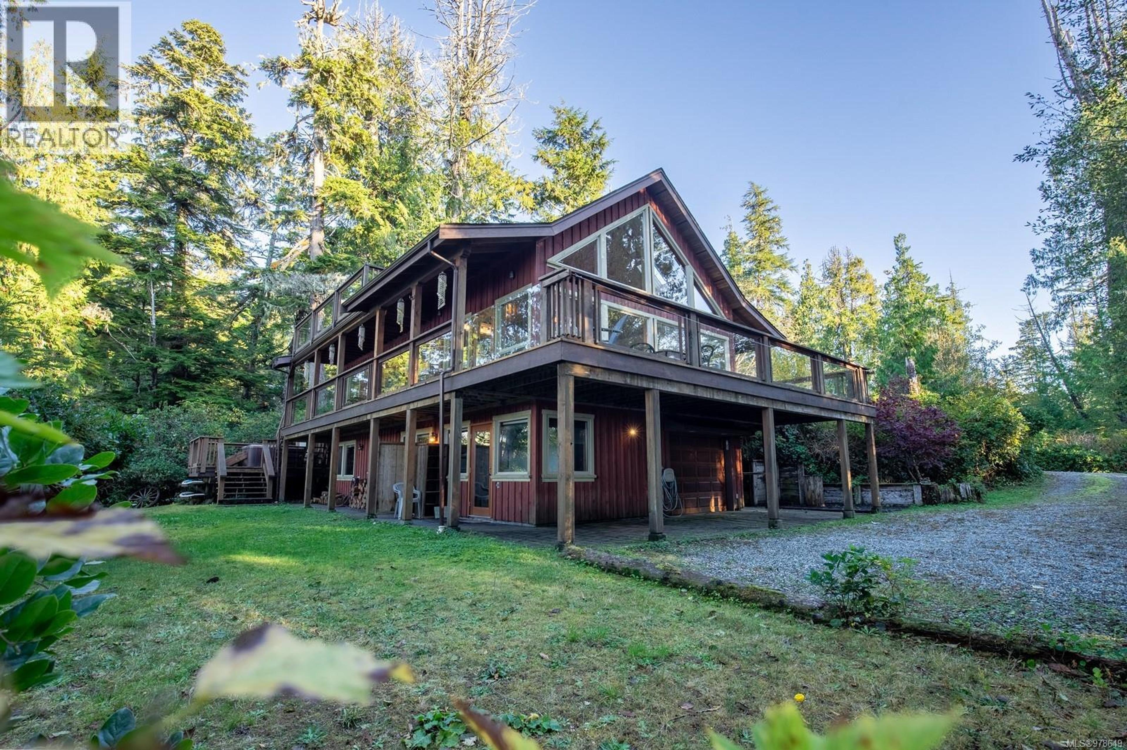 1027 Jensens Bay Rd, Tofino - Exteriors - Photo 6