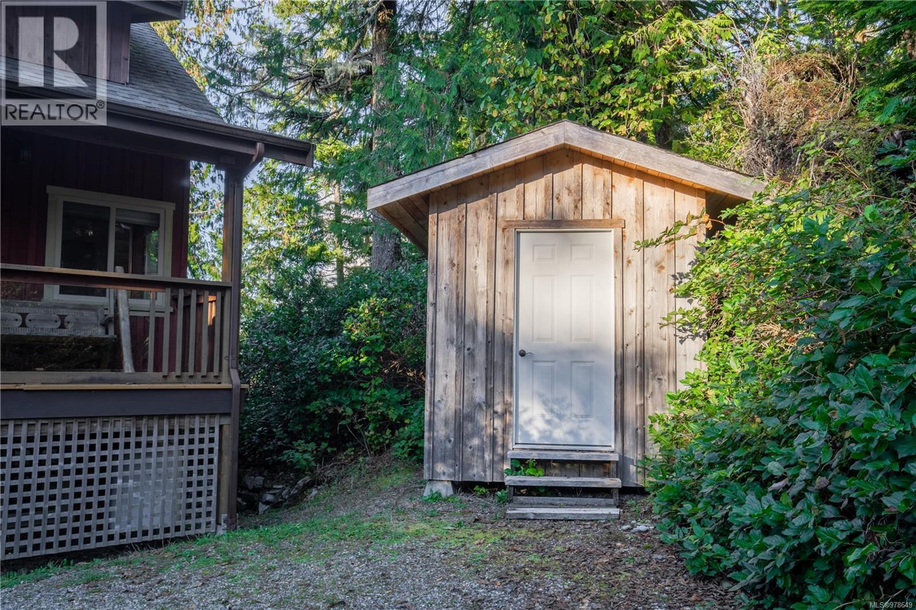 1027 Jensens Bay Rd, Tofino - Exteriors - Photo 7