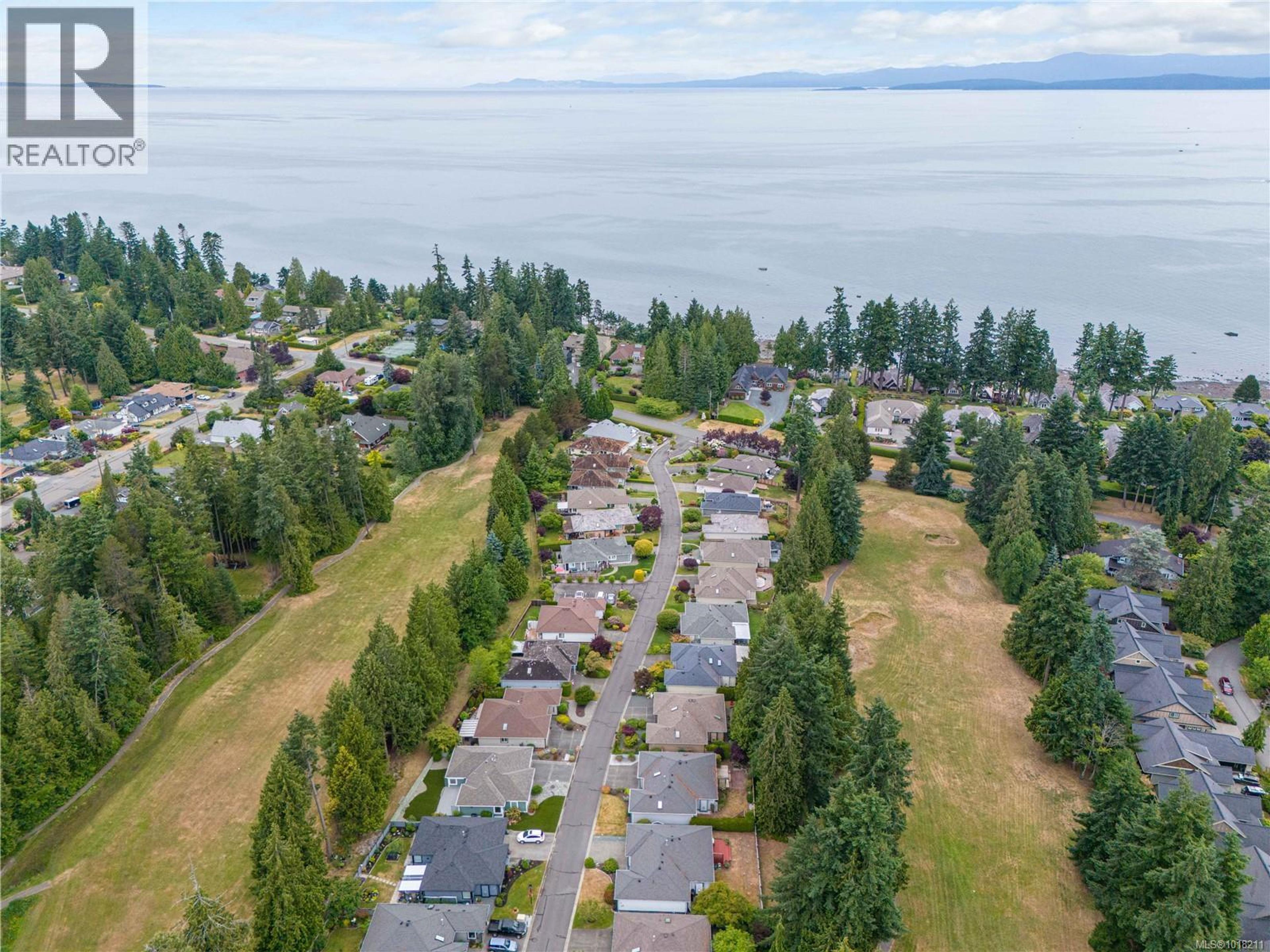 515 Seaward Way, Qualicum Beach - Exteriors - Full Complex View, Drone/Aerial View - Photo 7