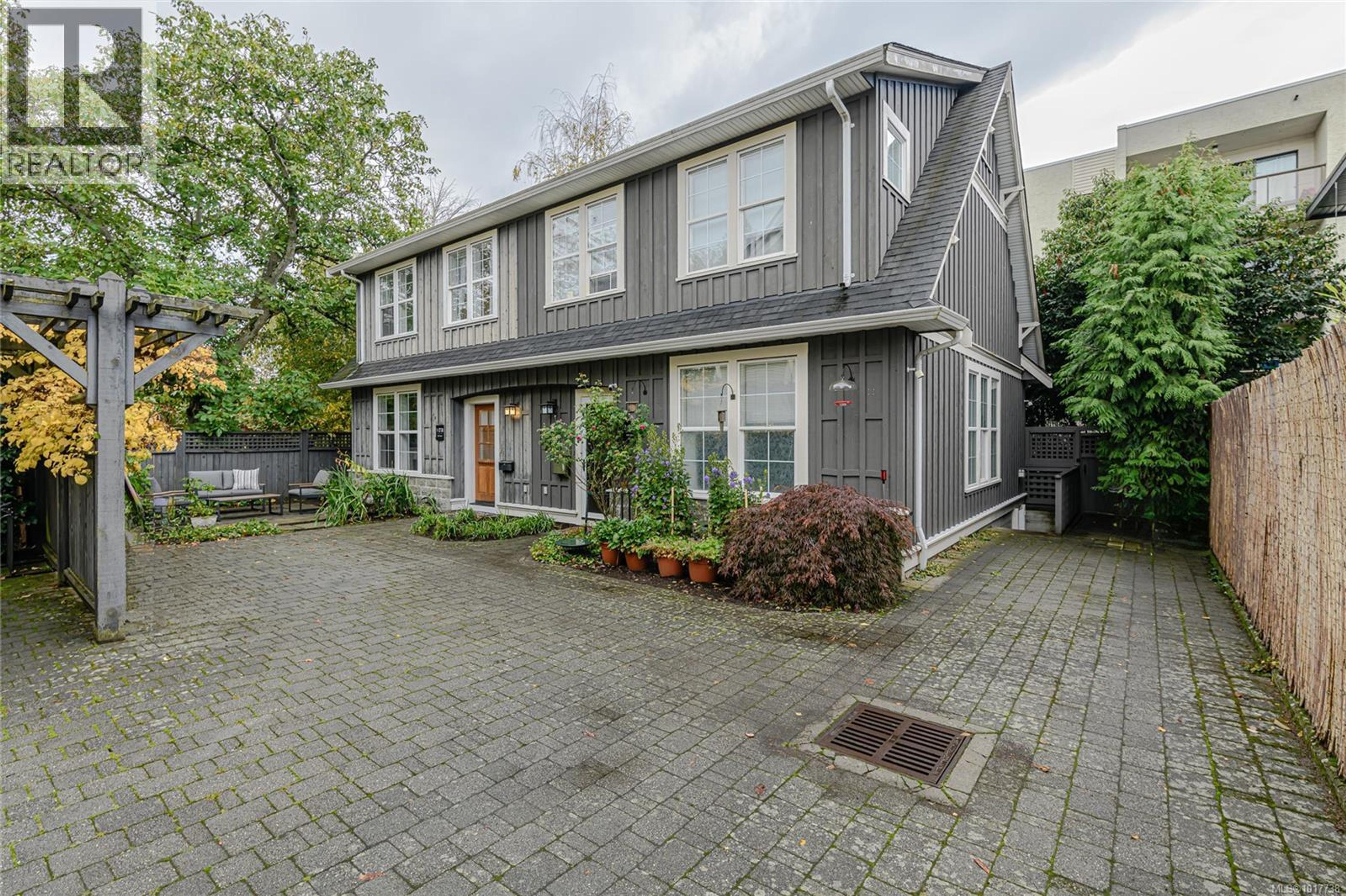 2738 Fifth St, Victoria - Exteriors - Photo 3