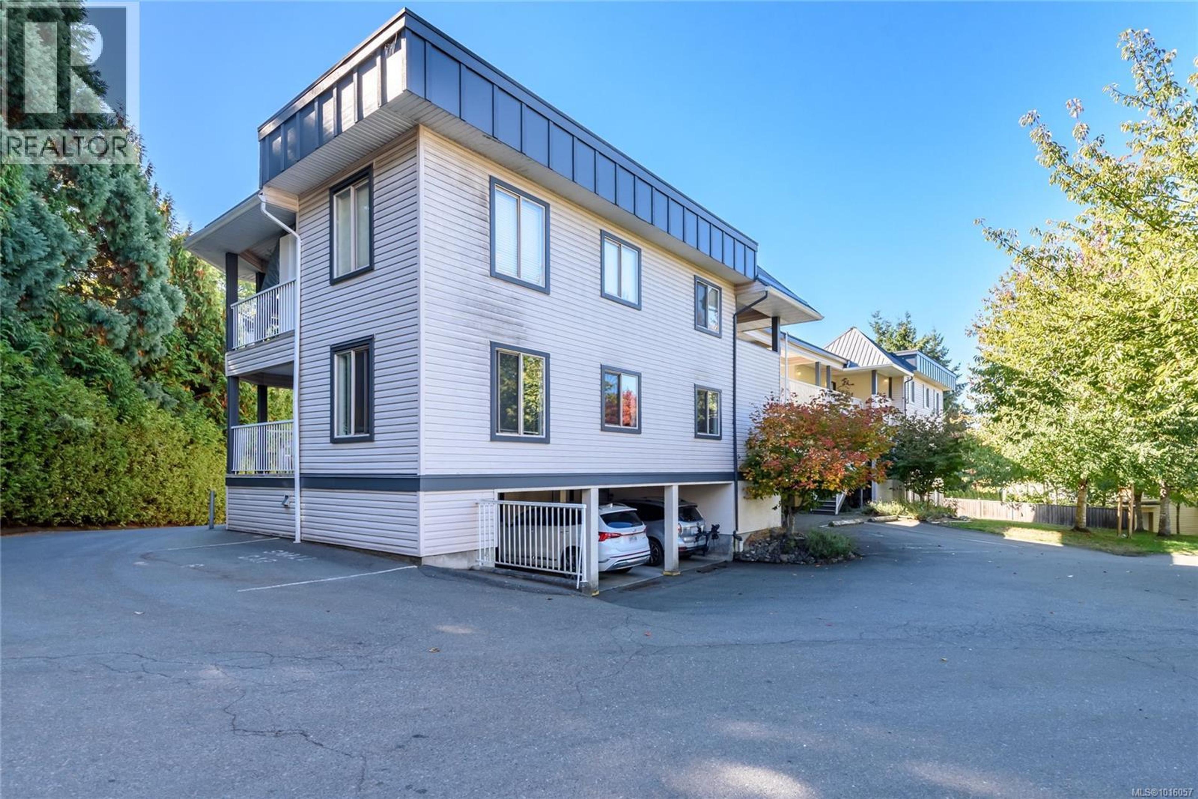 4685 Alderwood Pl, Courtenay - Exteriors - Full Complex View - Photo 1