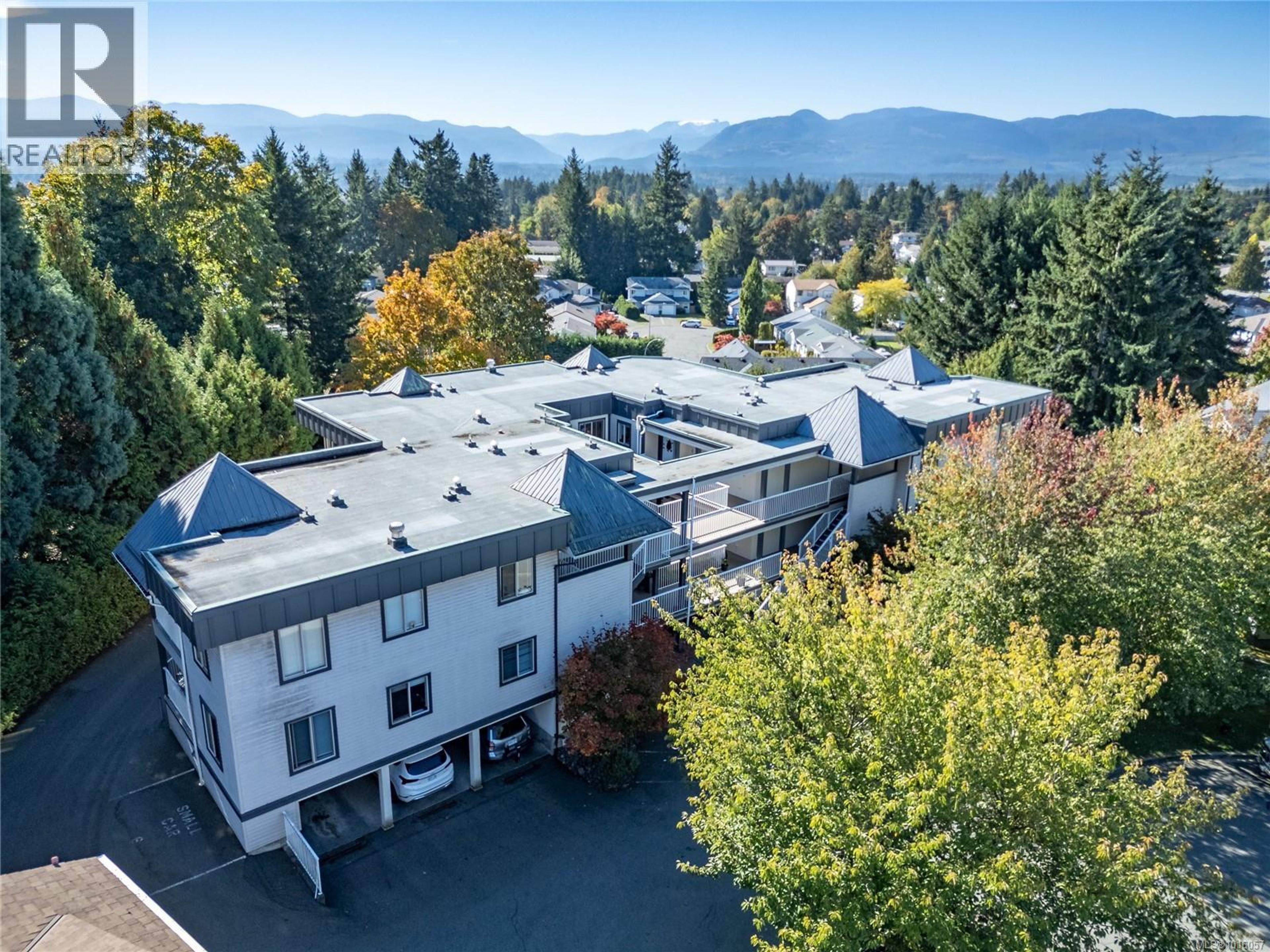 4685 Alderwood Pl, Courtenay - Exteriors - Full Complex View, Drone/Aerial View - Photo 2