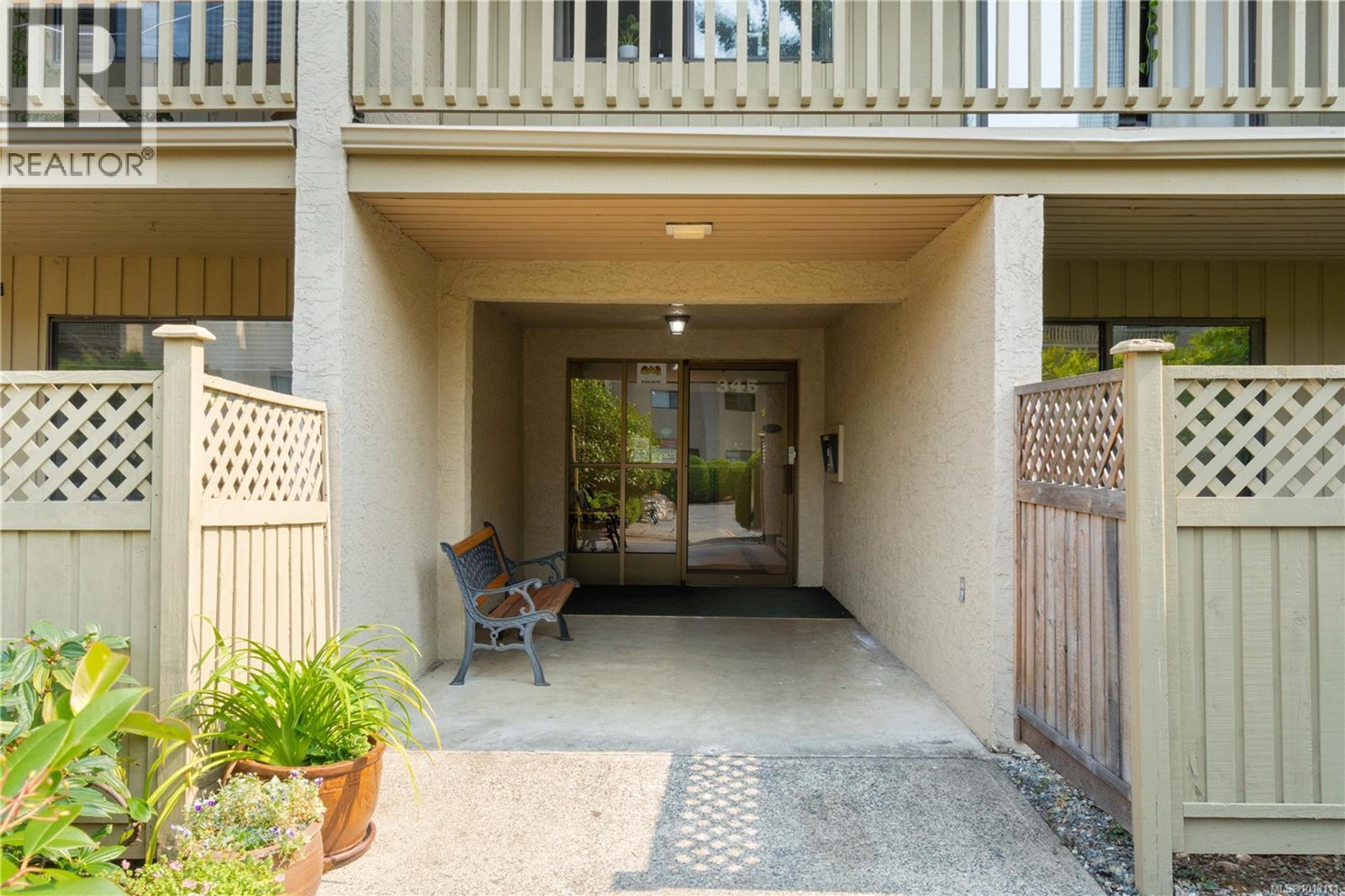 345 Morison Ave, Parksville - Exteriors - Photo 3