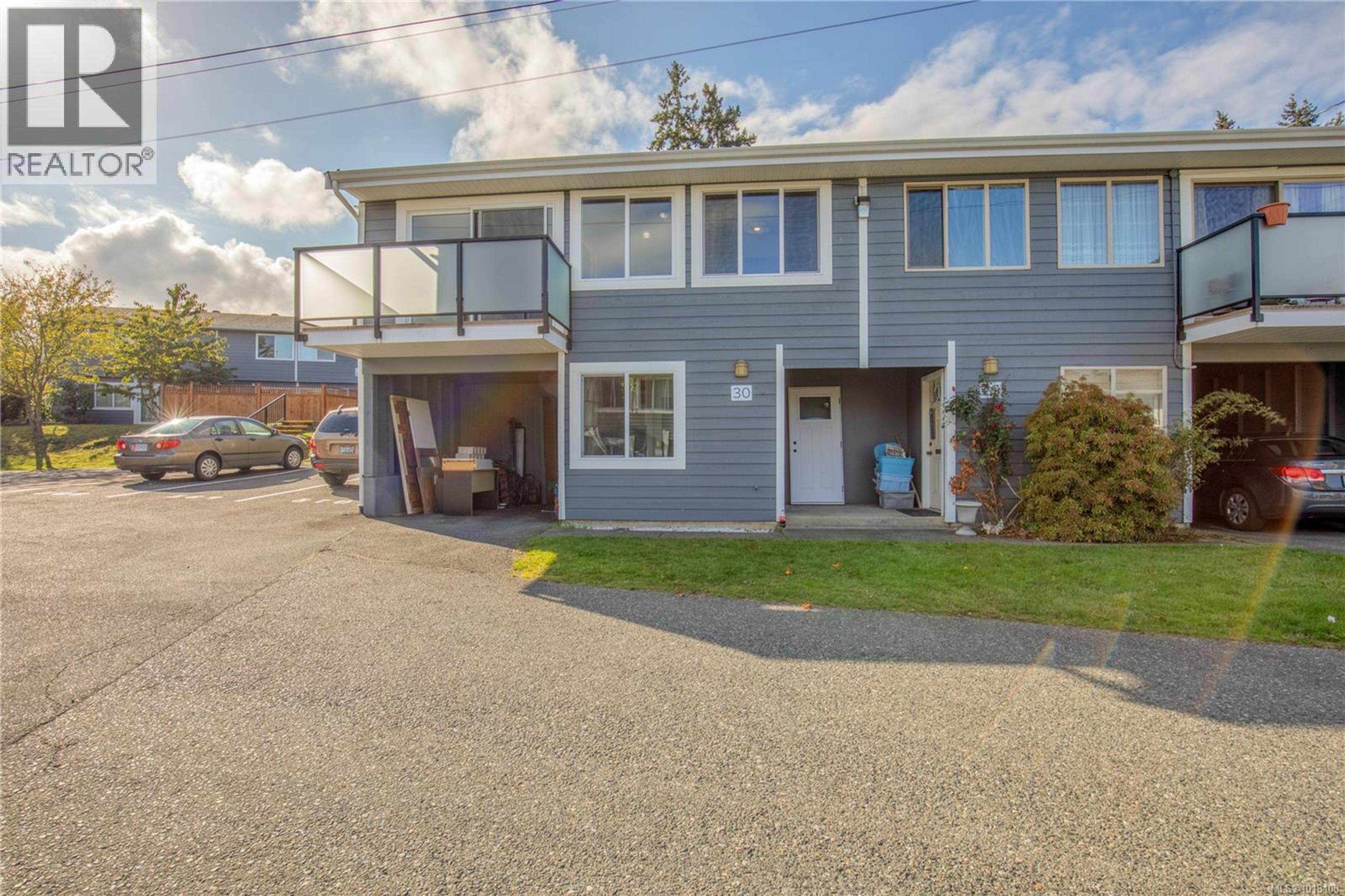 507 Ninth St, Nanaimo - Exteriors - Full Complex View - Photo 1