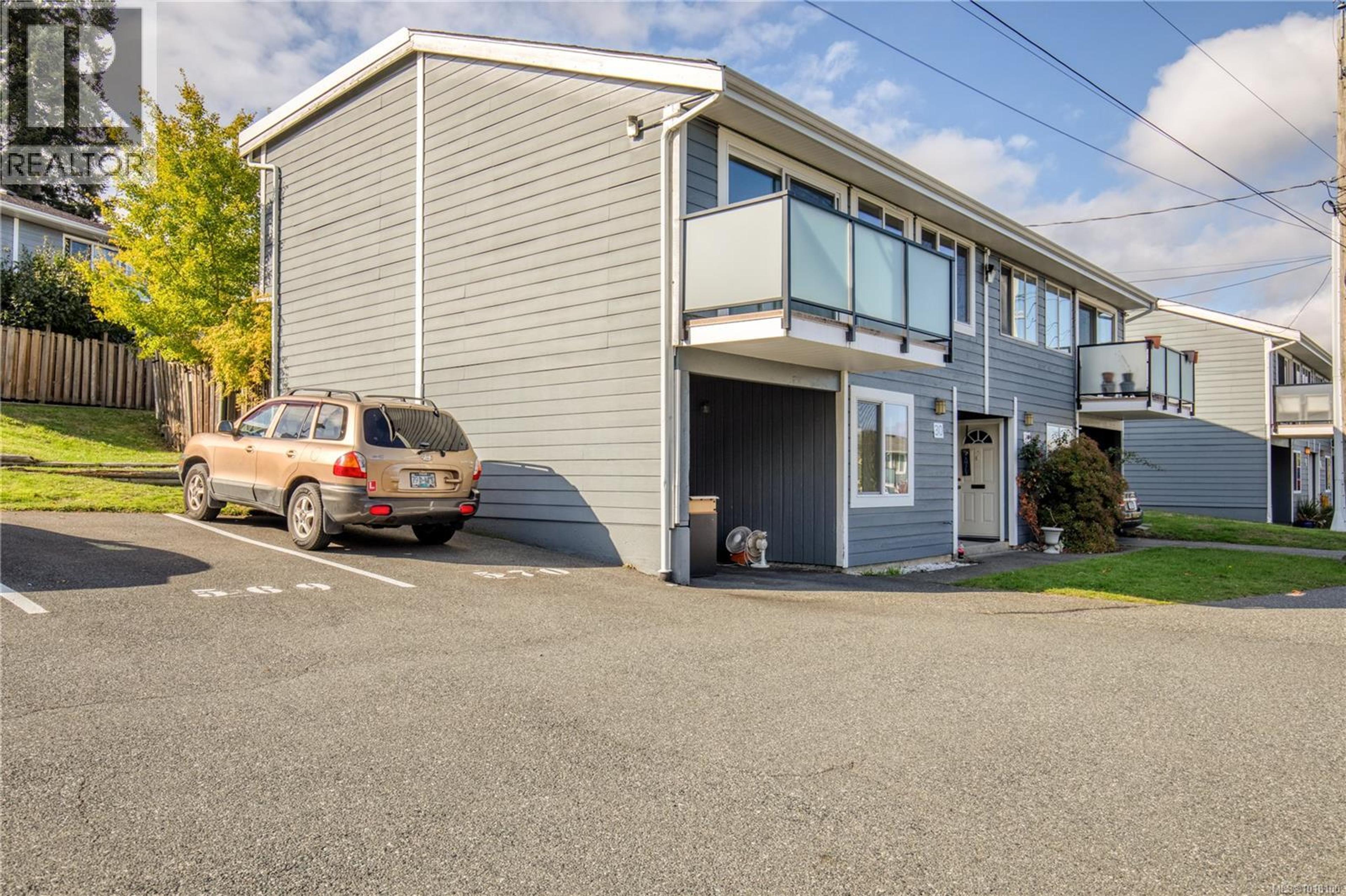 507 Ninth St, Nanaimo - Exteriors - Full Complex View - Photo 2