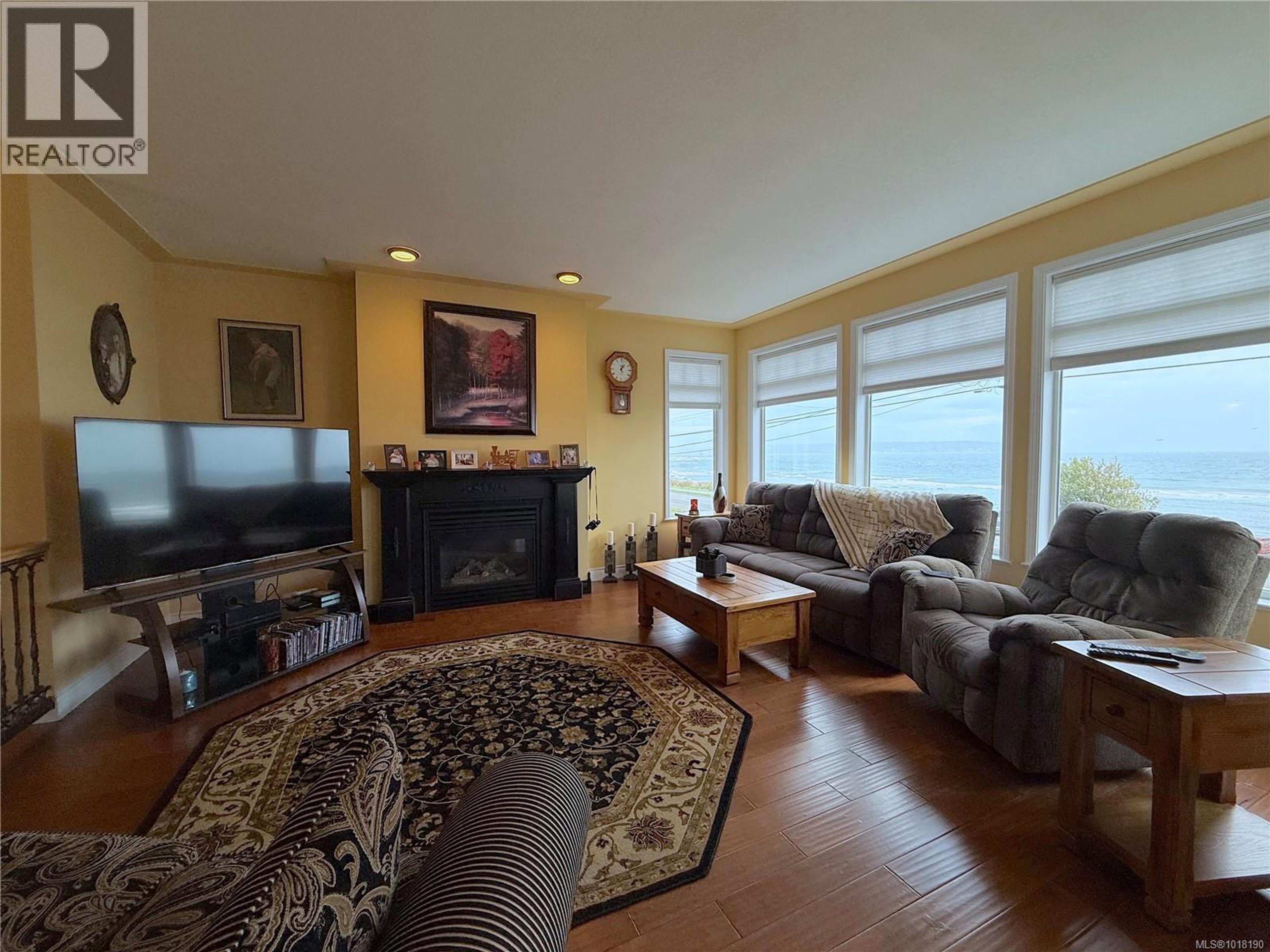 3264 ISLAND HWY S - Image 3