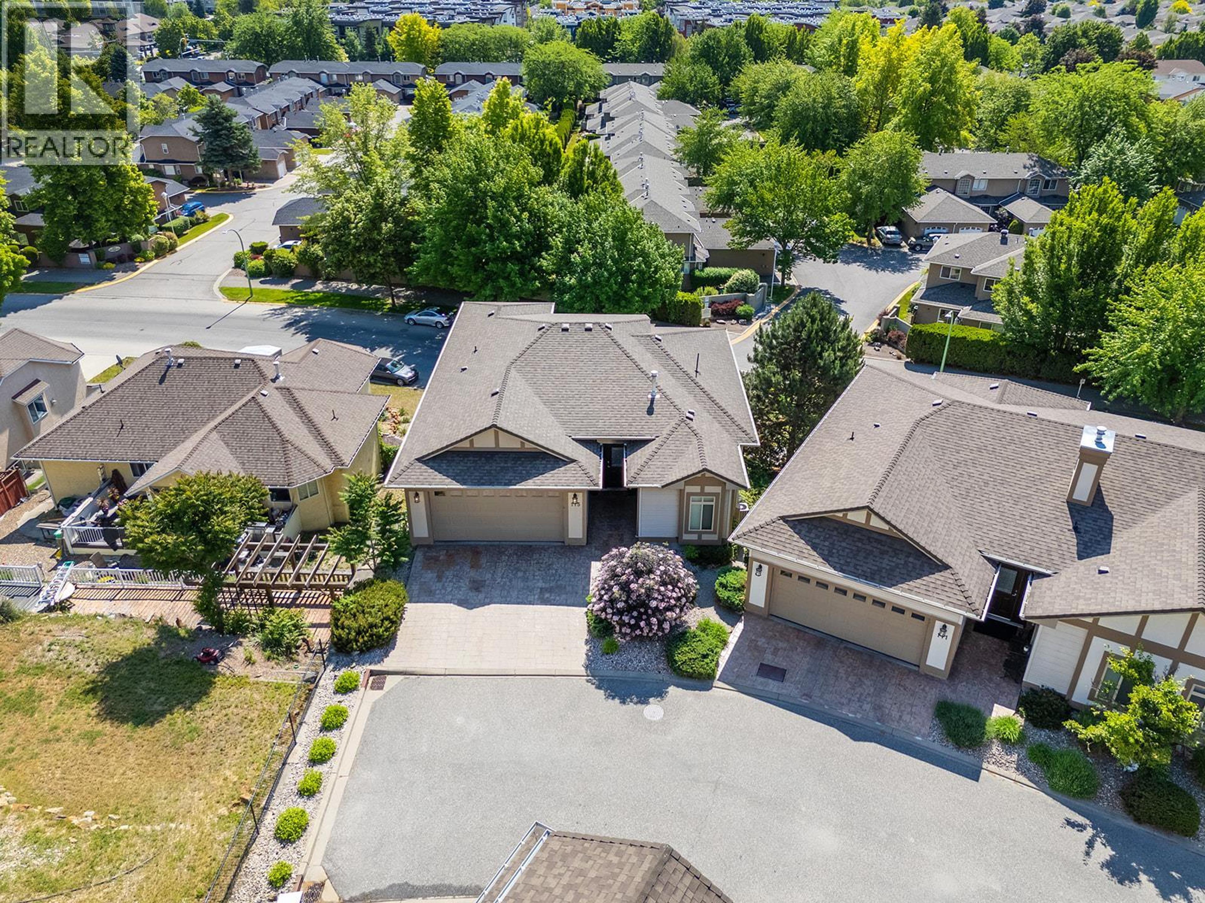 550 Glenmeadows Road, Kelowna - Exteriors - Full Complex View, Drone/Aerial View - Photo 4