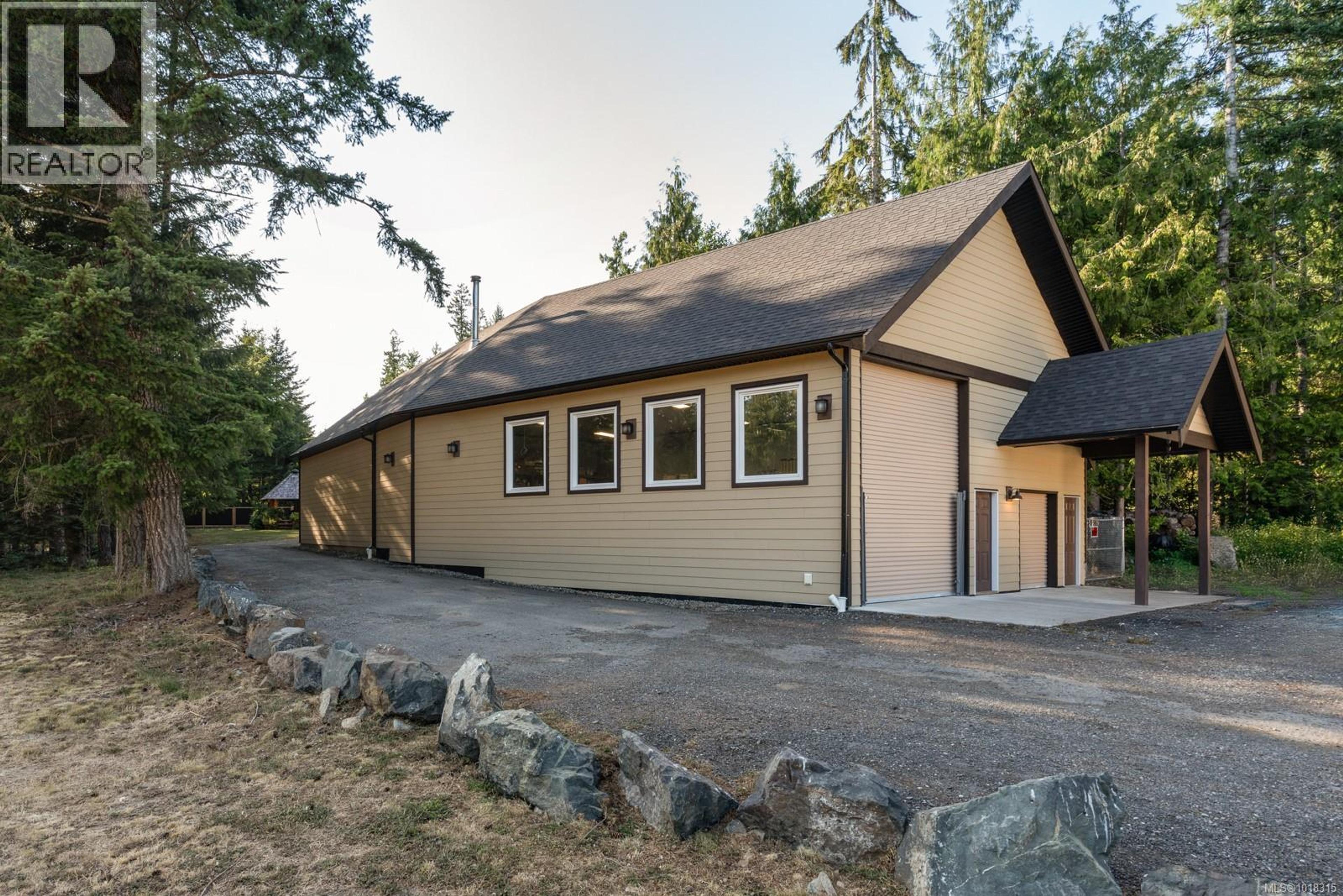 3022 Sarah Dr, Sooke - Exteriors - Photo 6