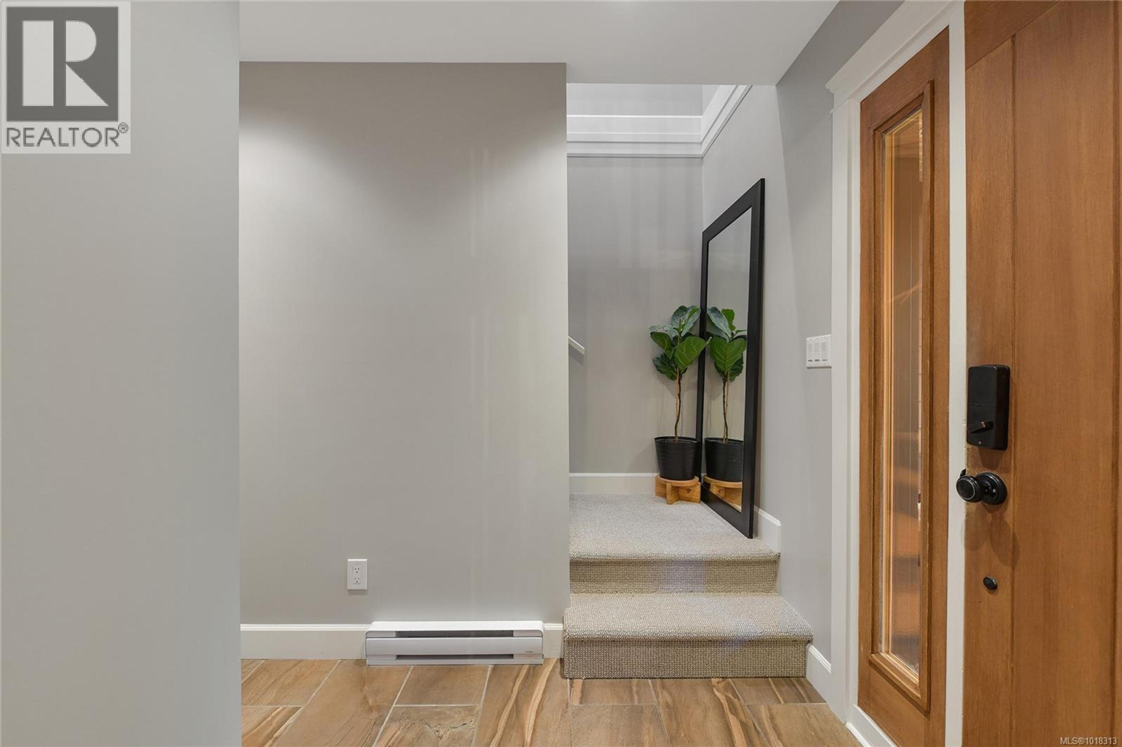 1041 TORRANCE AVE - Image 3