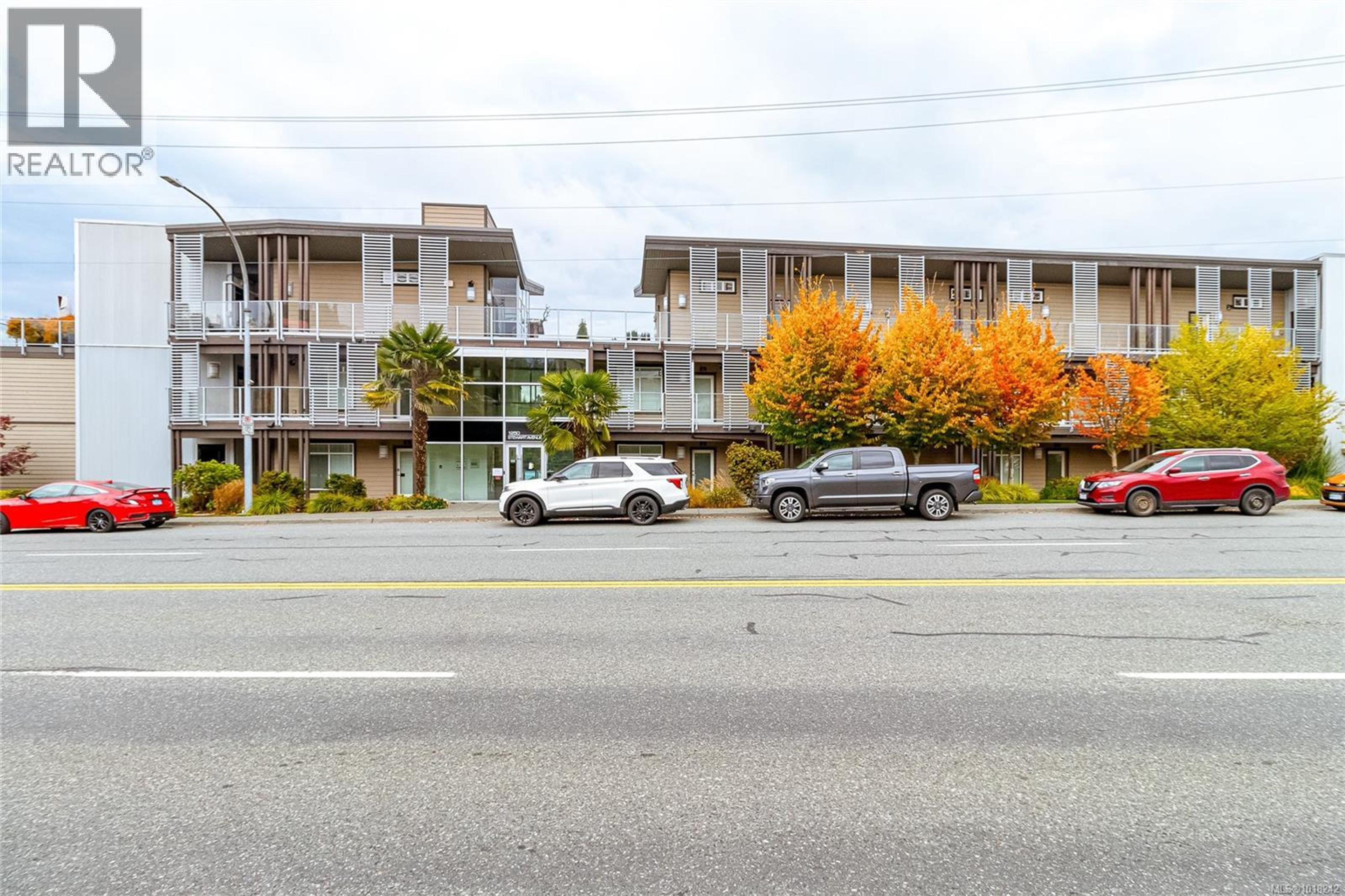 1250 Stewart Ave, Nanaimo - Exteriors - Full Complex View - Photo 8