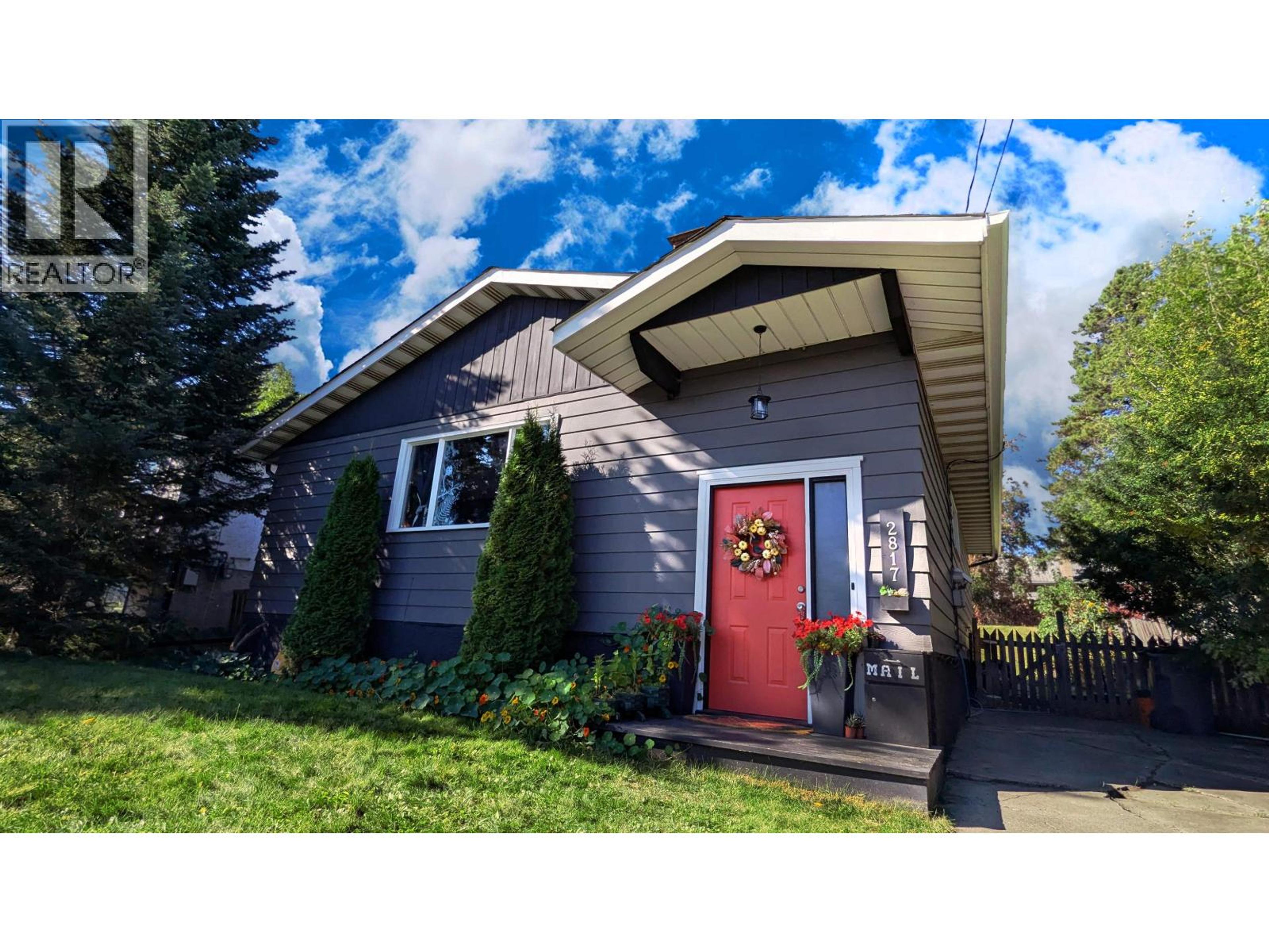 2817 OAK STREET - Main Image