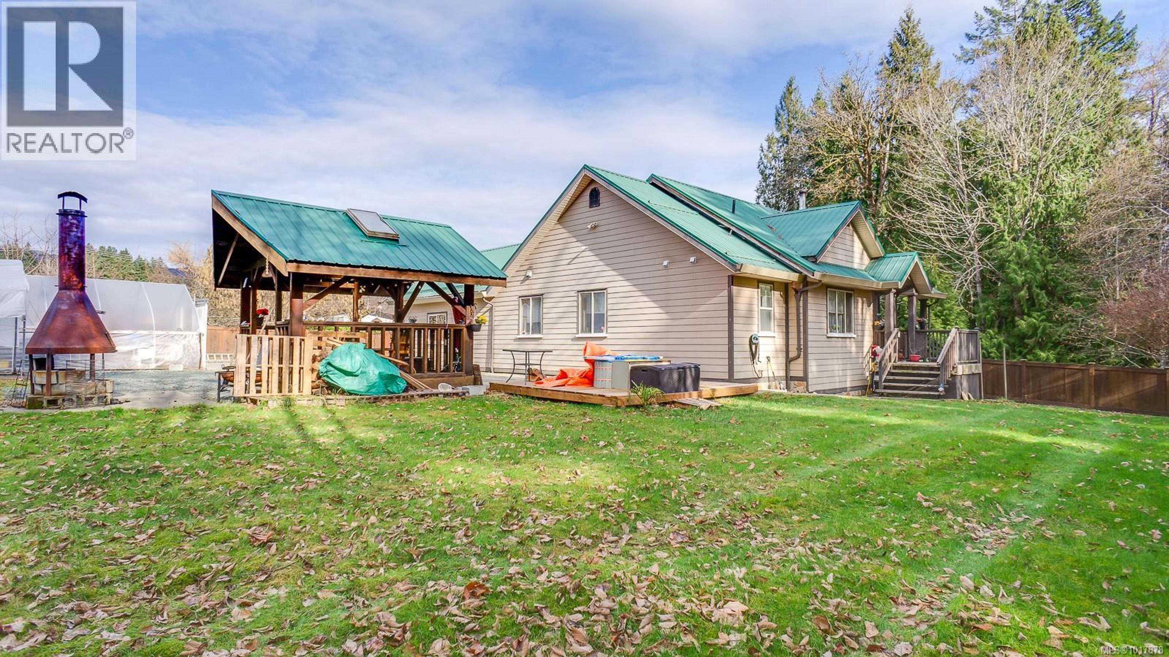 5207 BAYNE RD - Main Image