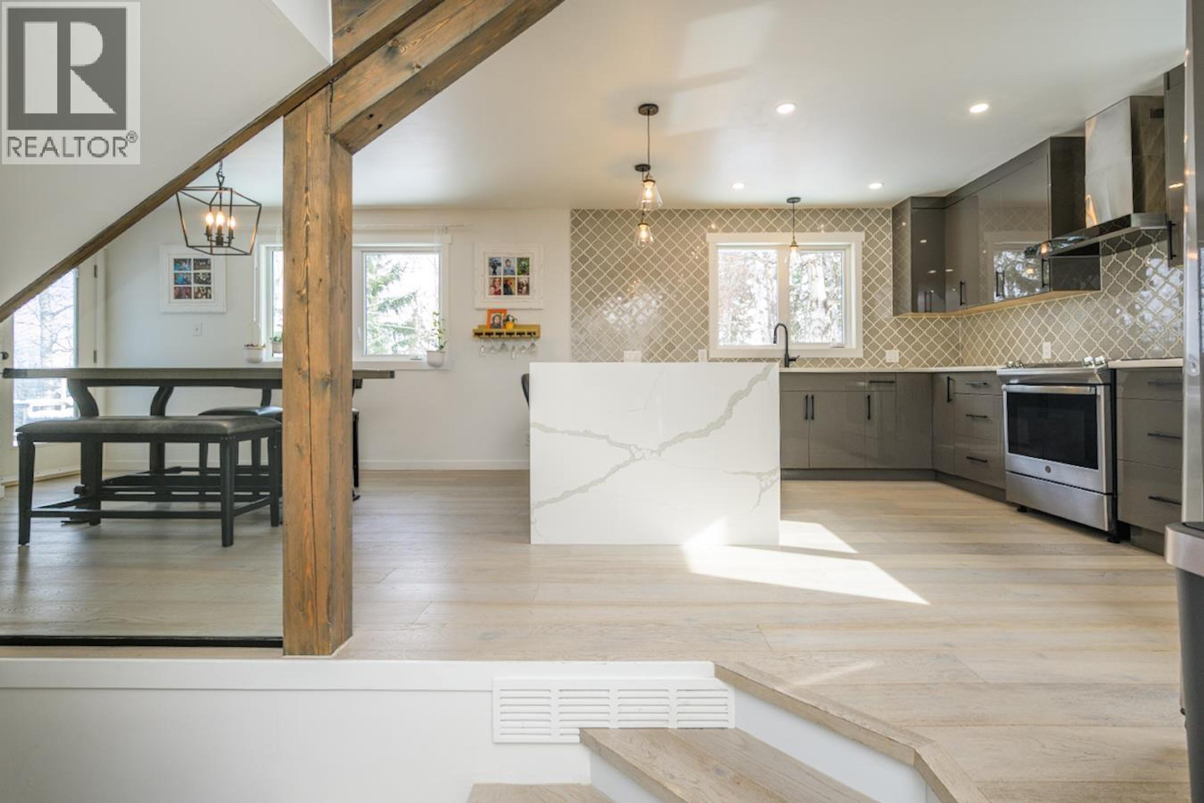 2502 LAURENTIAN PLACE - Image 3