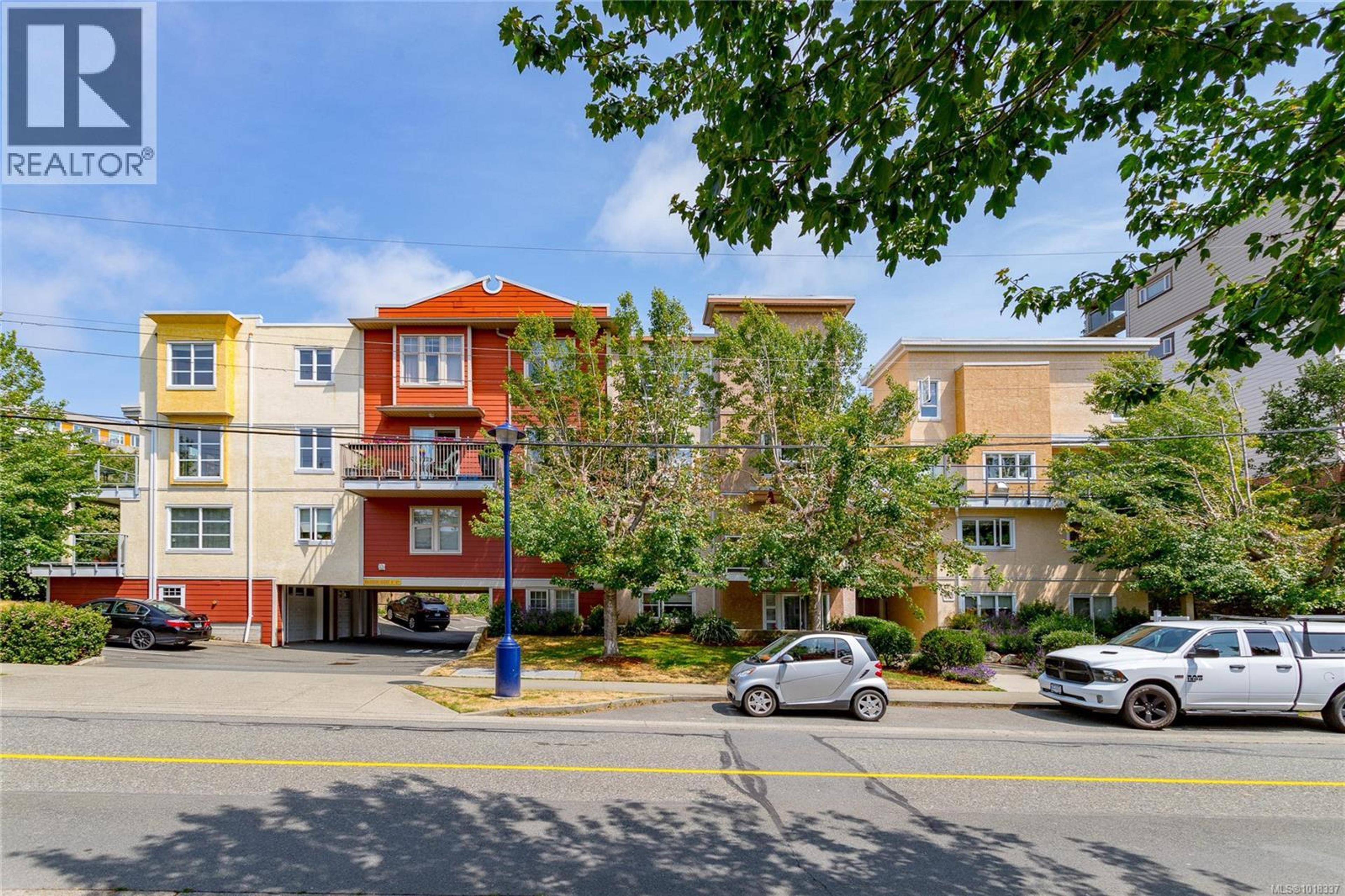 908 Brock Ave, Langford - Exteriors - Full Complex View - Photo 7