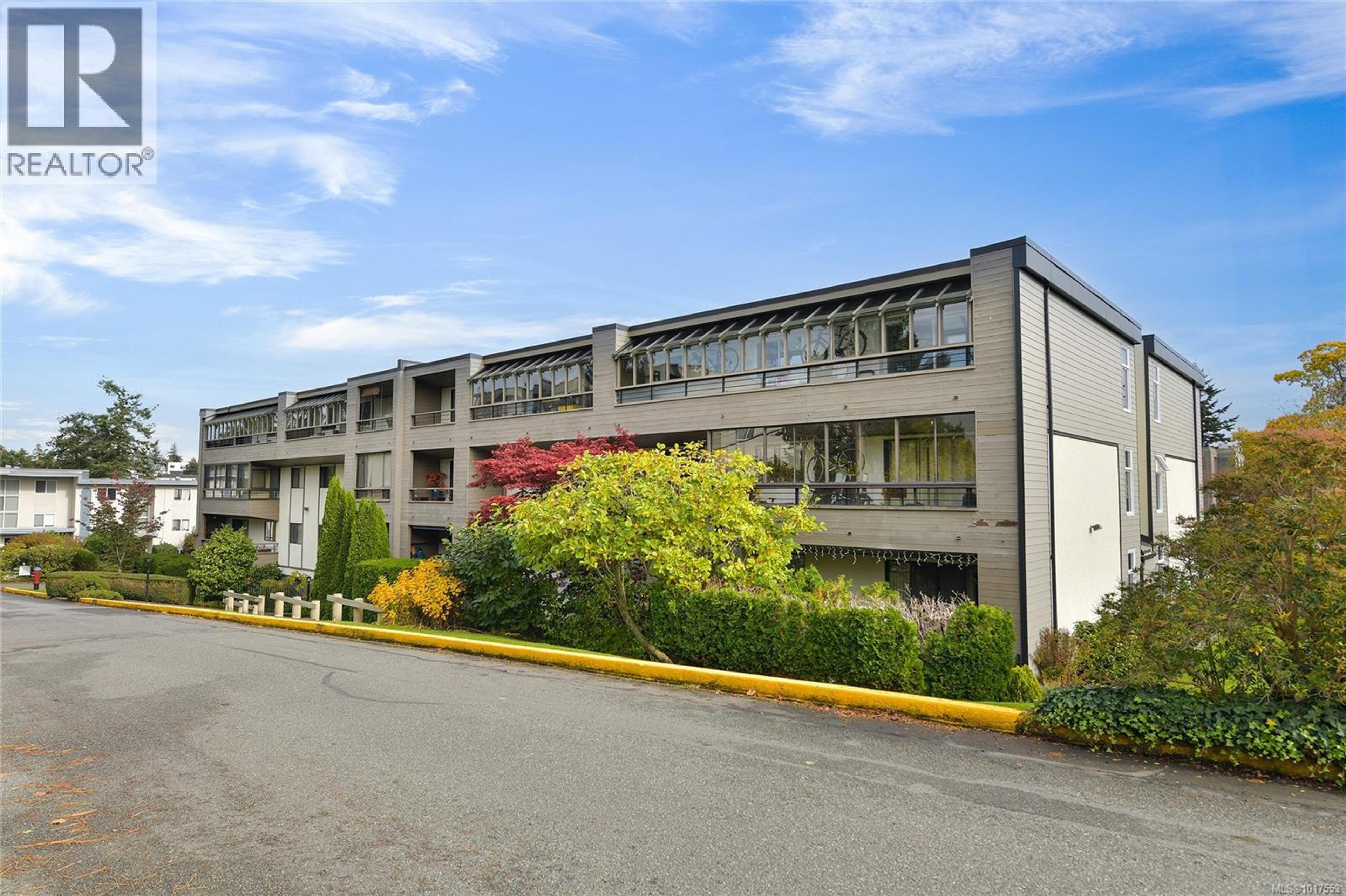 955 Dingley Dell, Esquimalt - Exteriors - Full Complex View - Photo 4