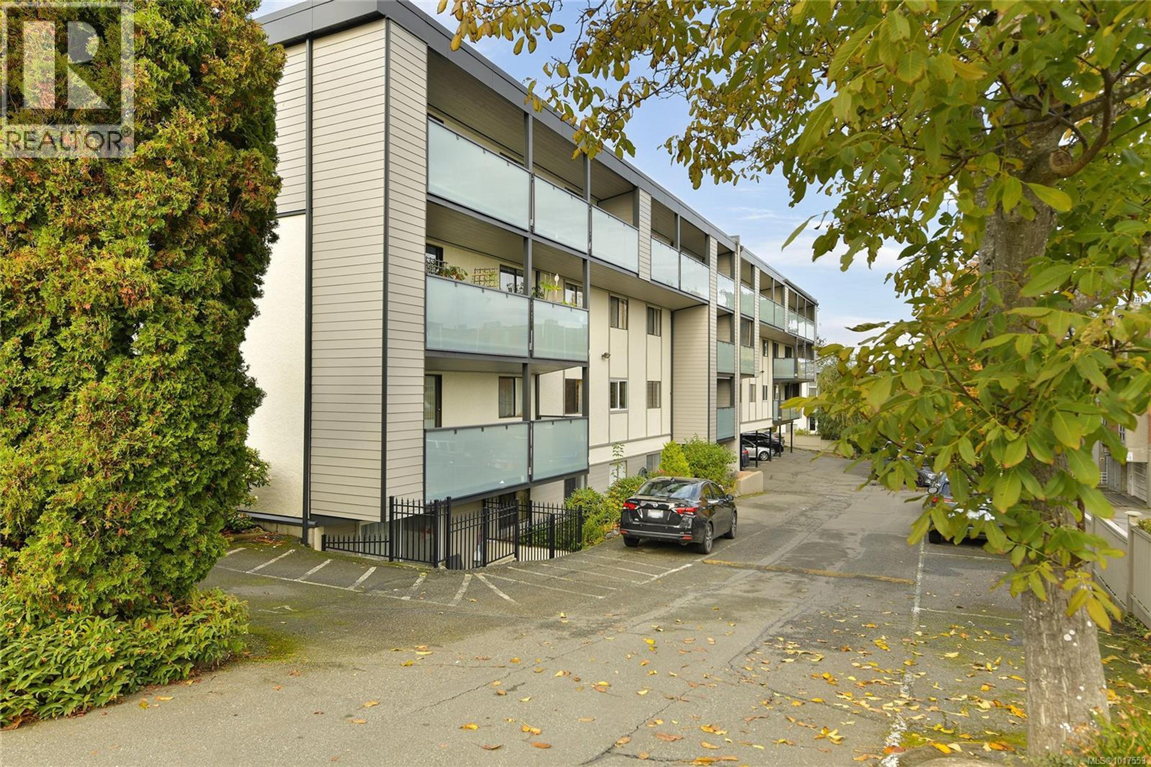 955 Dingley Dell, Esquimalt - Exteriors - Photo 3