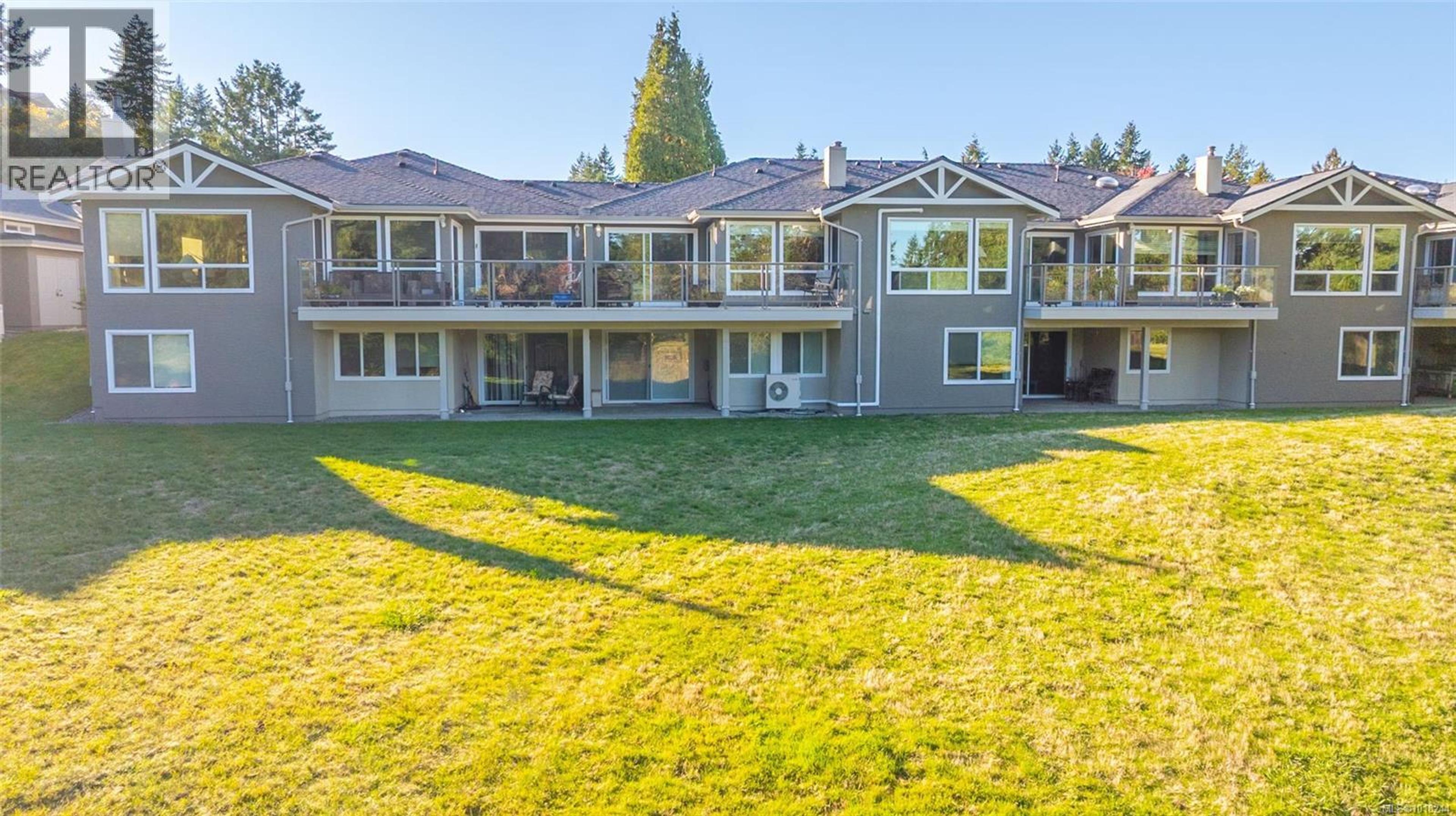 2655 Andover Rd, Nanoose Bay - Exteriors - Full Complex View - Photo 8