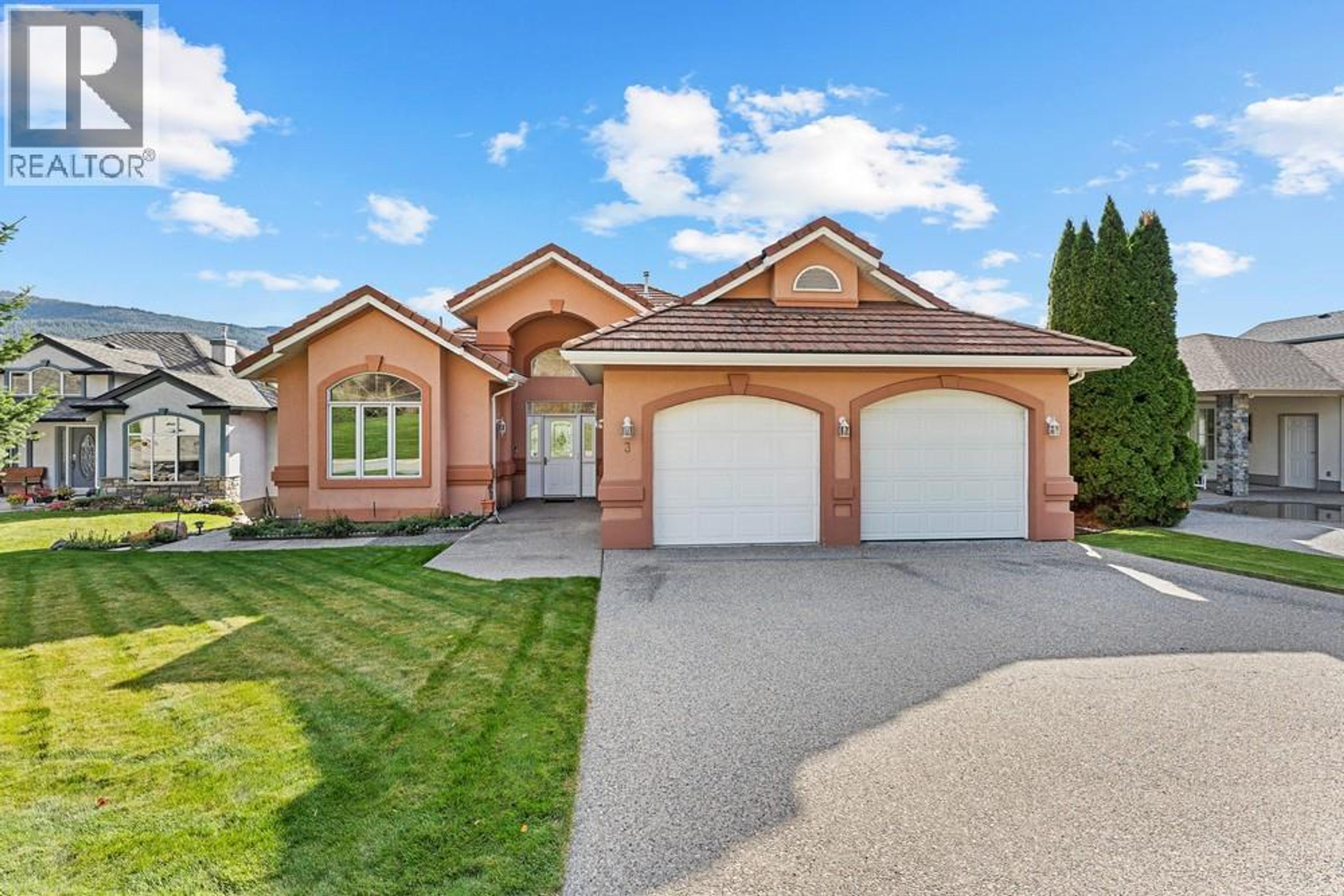 17211 Thomson Road, Lake Country - Exteriors - Photo 3