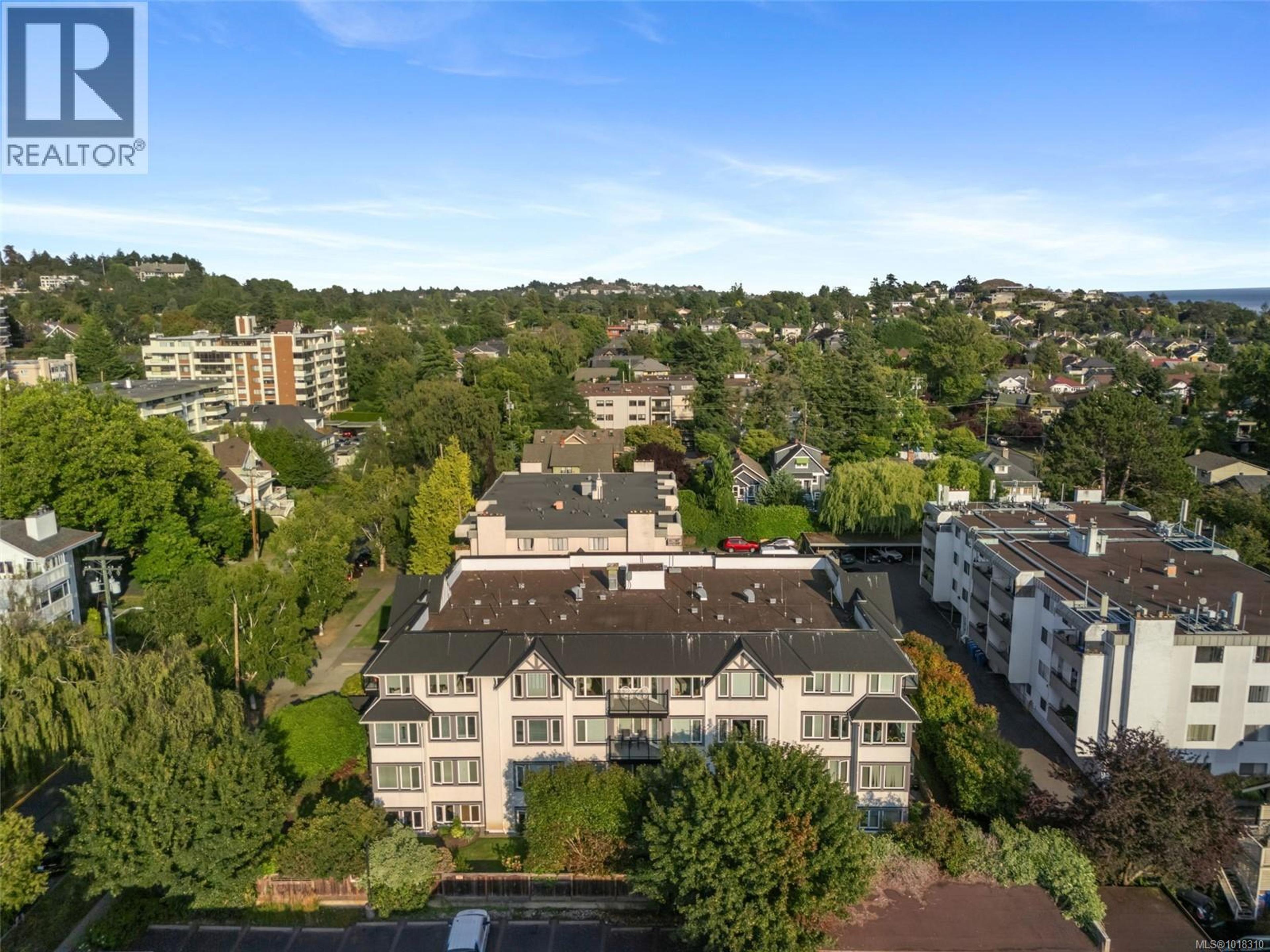 1121 Oscar St, Victoria - Exteriors - Full Complex View, Drone/Aerial View - Photo 5