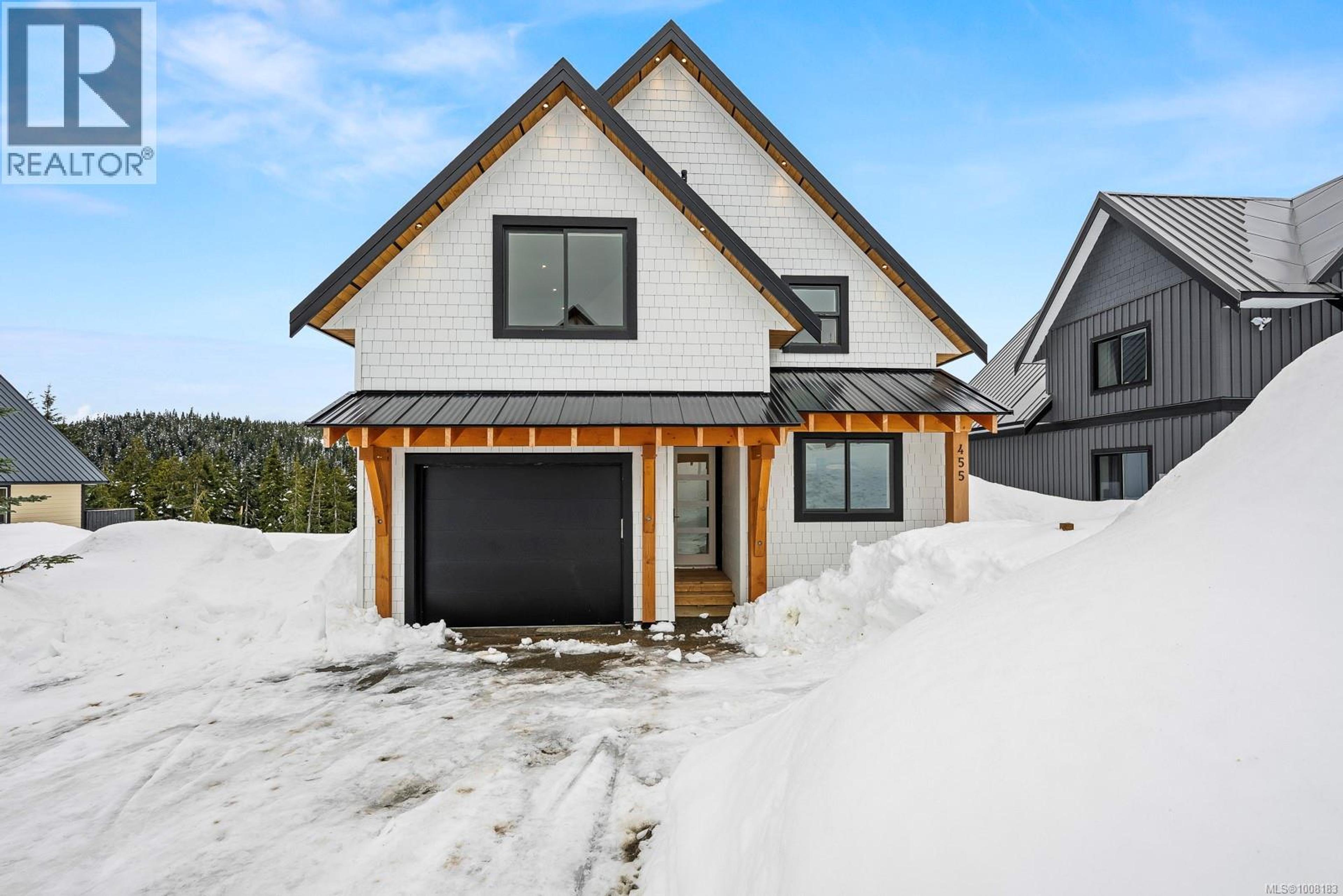 570 Arrowsmith Ridge, Courtenay - Exteriors - Photo 2