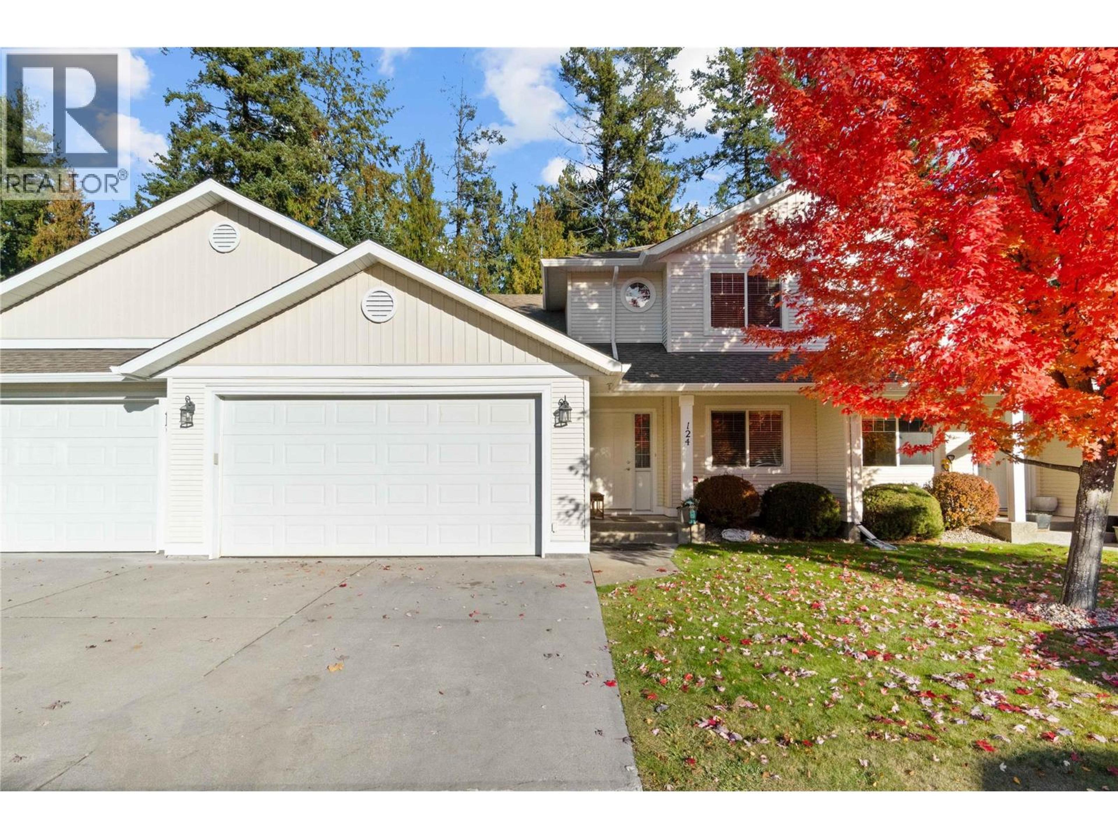 222 Martin Street, Sicamous - Exteriors - Photo 1