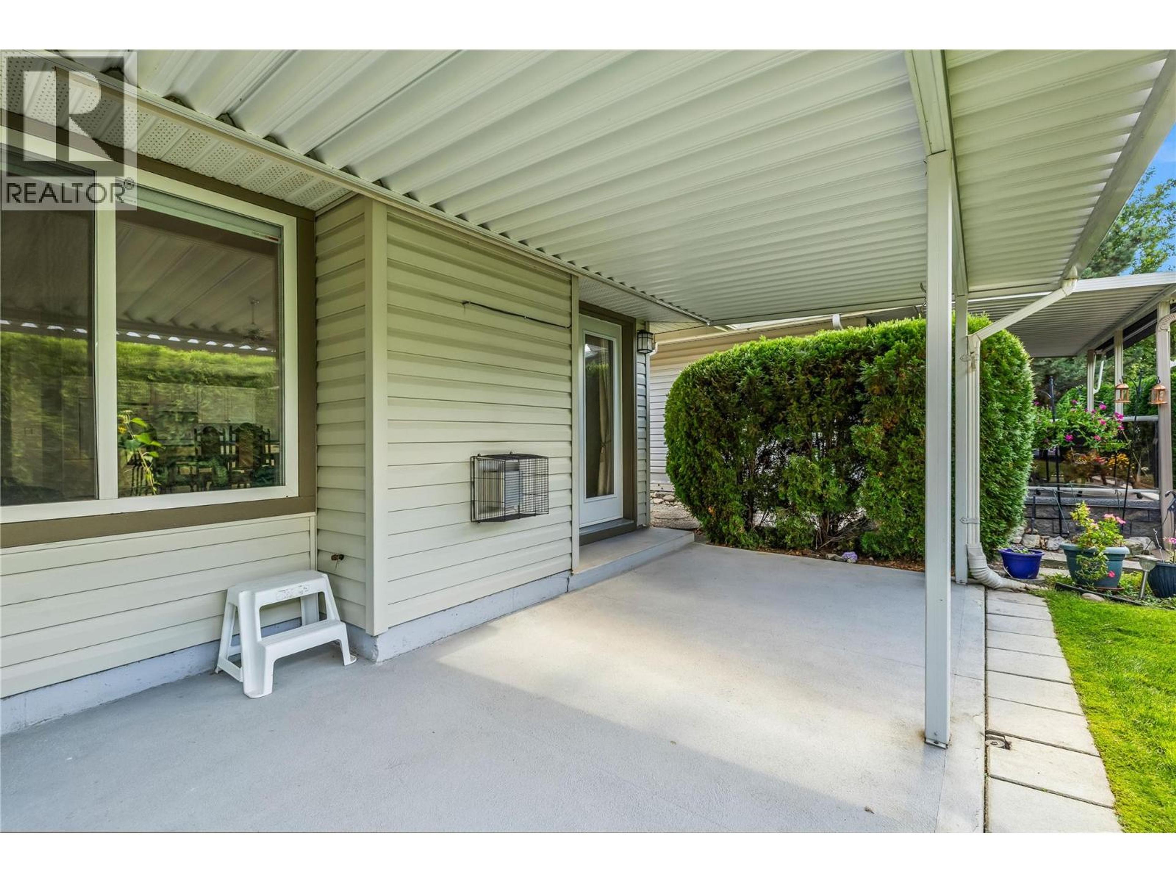 1188 Houghton Road, Kelowna - Exteriors - Full Complex View, Drone/Aerial View - Photo 2