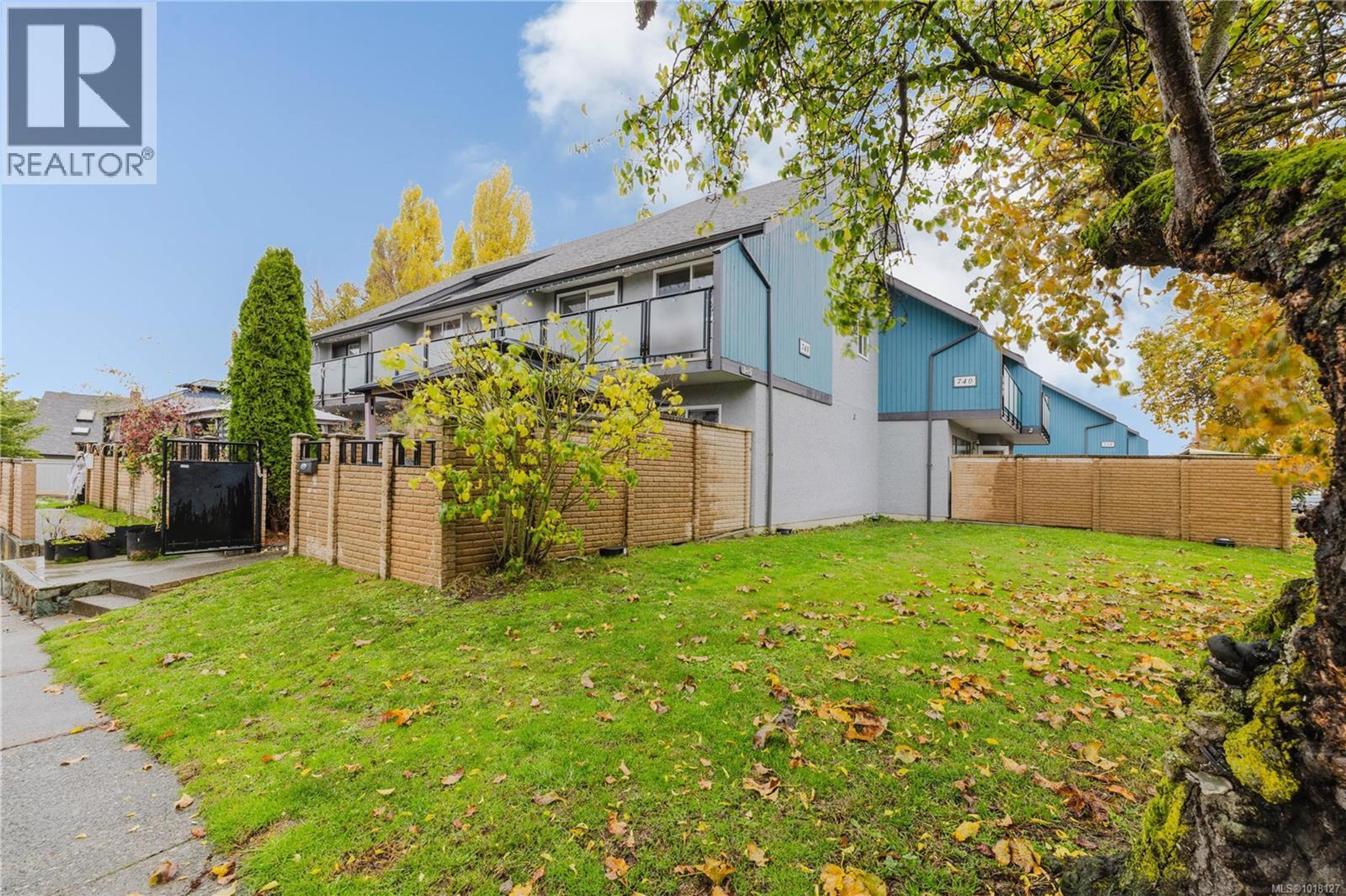 #3 740 WILSON ST - Image 3