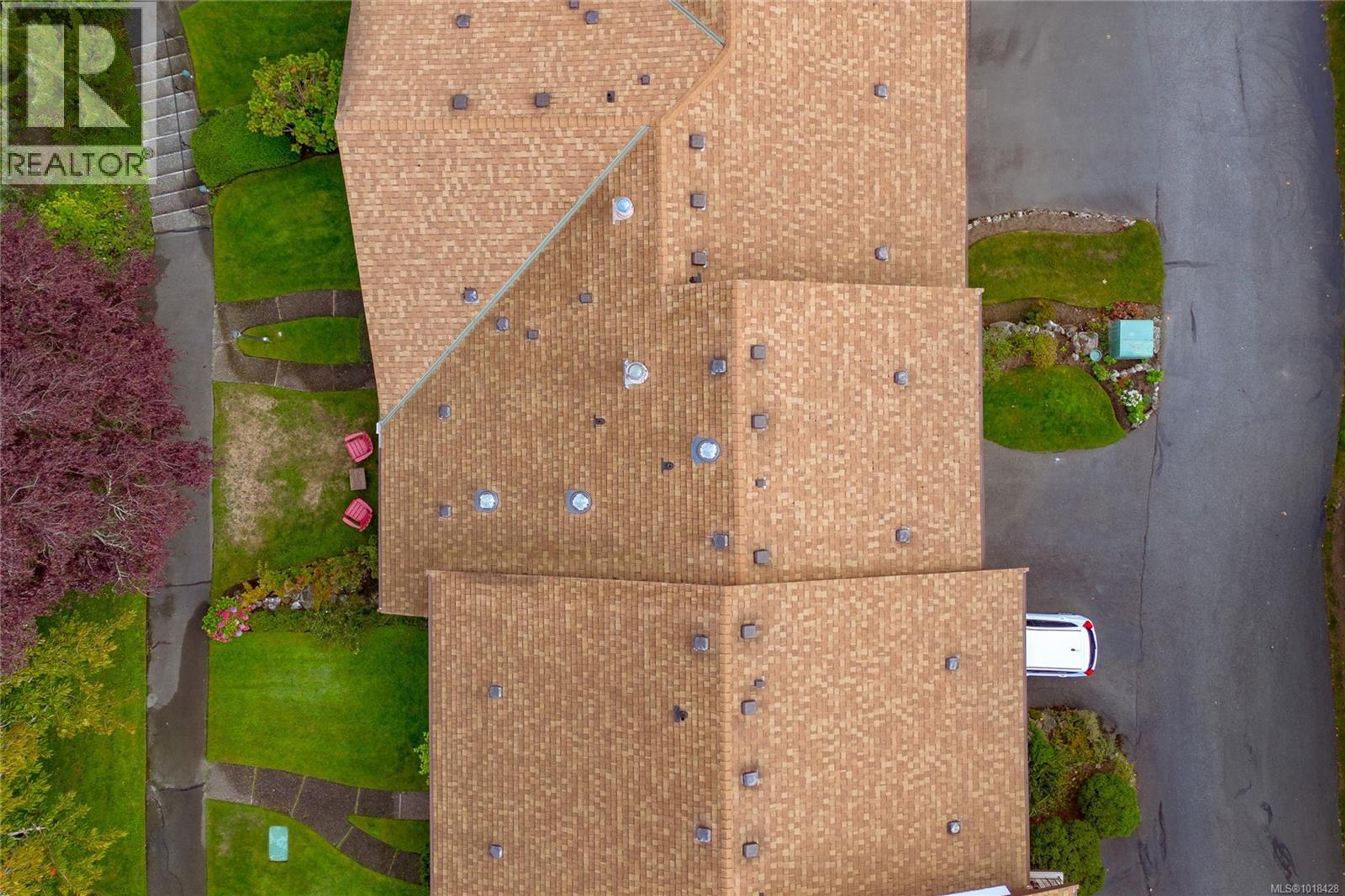 278 Island Hwy, View Royal - Exteriors - Drone/Aerial View - Photo 7