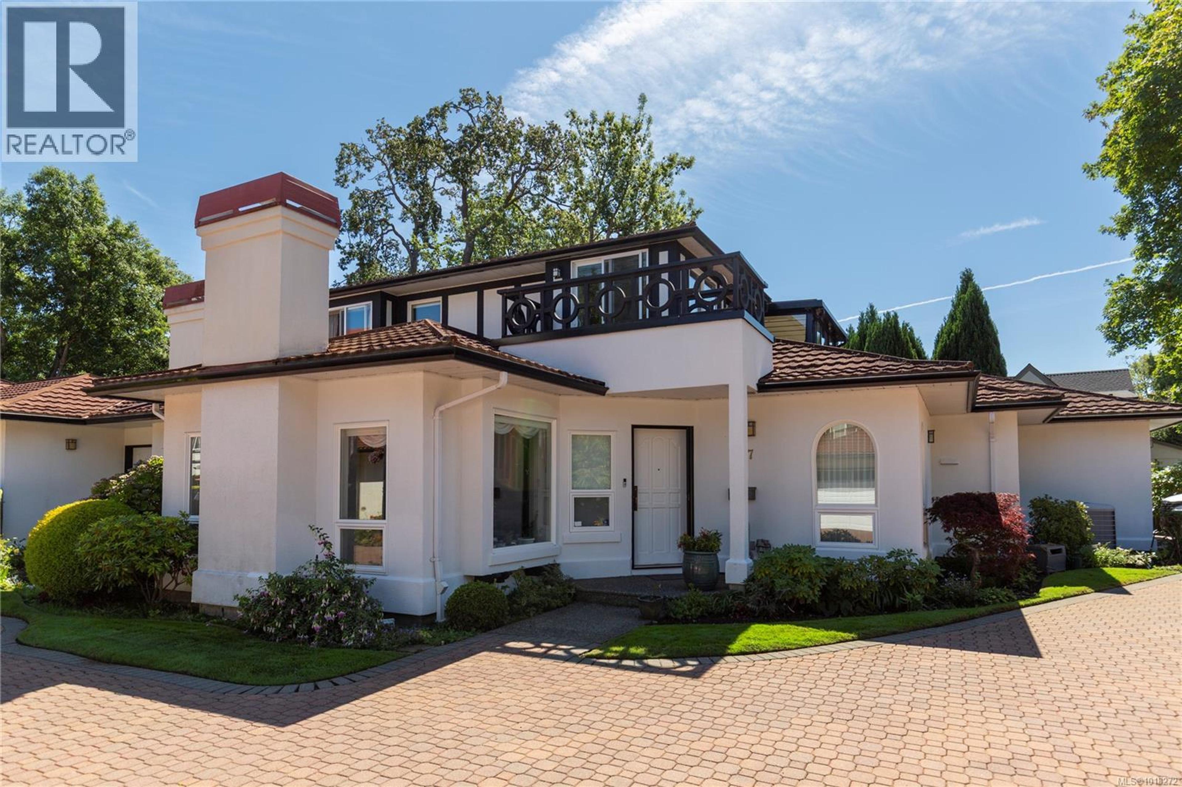 #7 919 PEMBERTON RD - Main Image