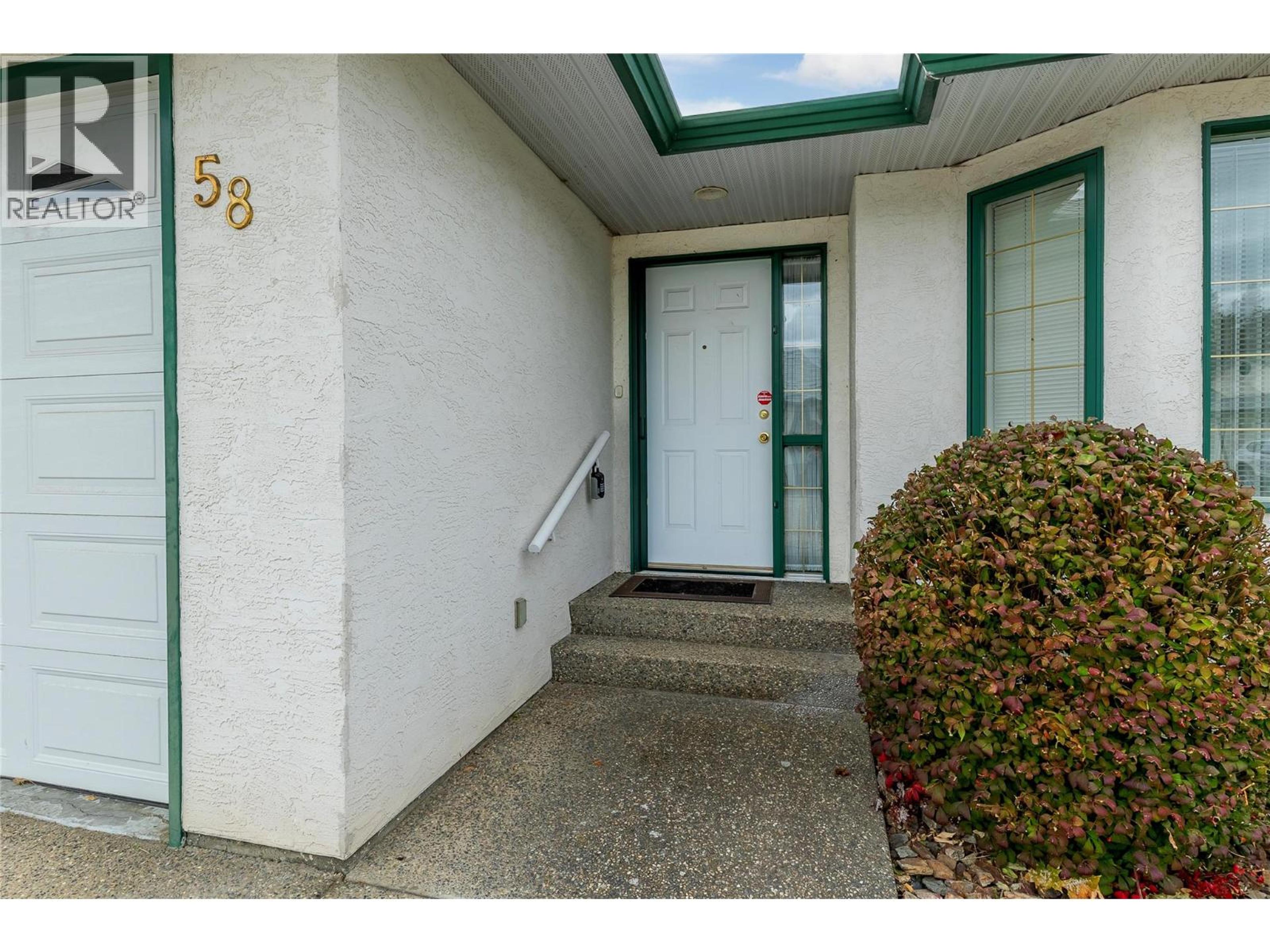 2710 Allenby Way, Vernon - Exteriors - Photo 4