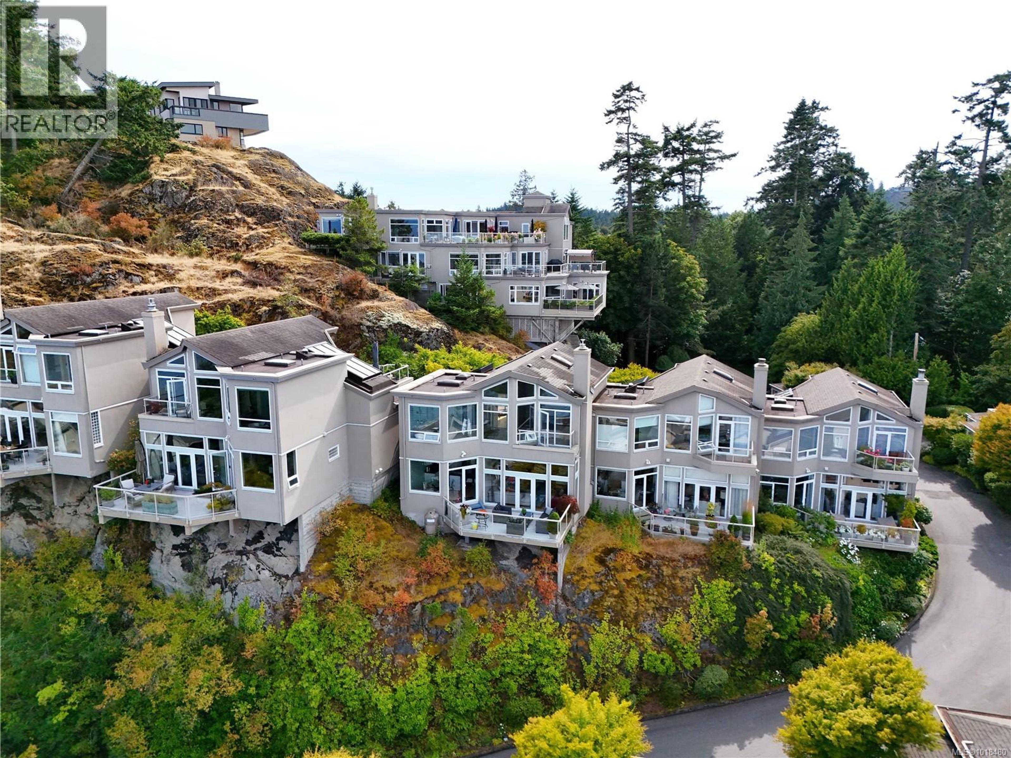 4771 Cordova Bay Rd, Saanich - Exteriors - Full Complex View, Drone/Aerial View - Photo 9