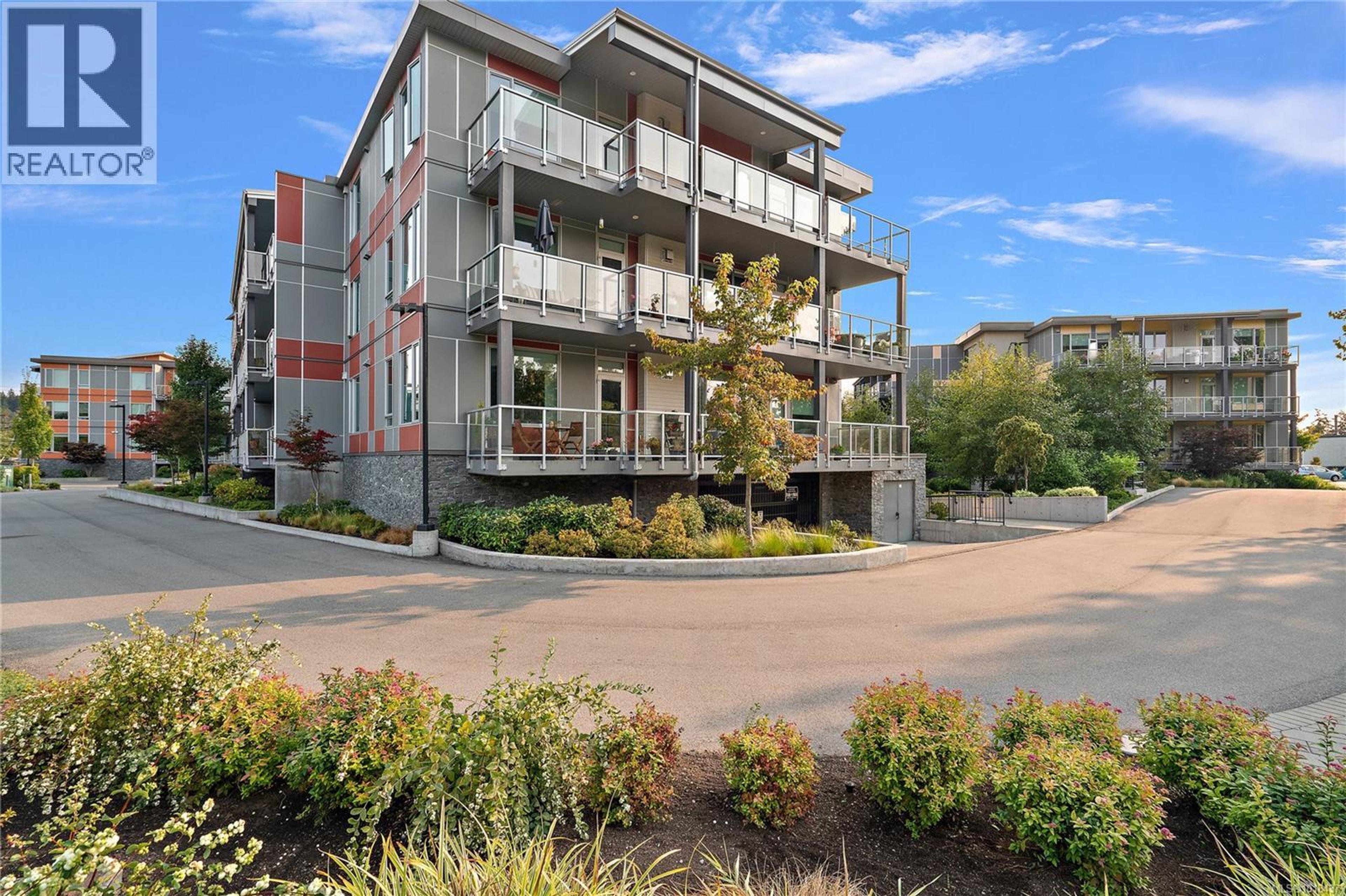 10670 McDonald Park Rd, North Saanich - Exteriors - Full Complex View - Photo 1