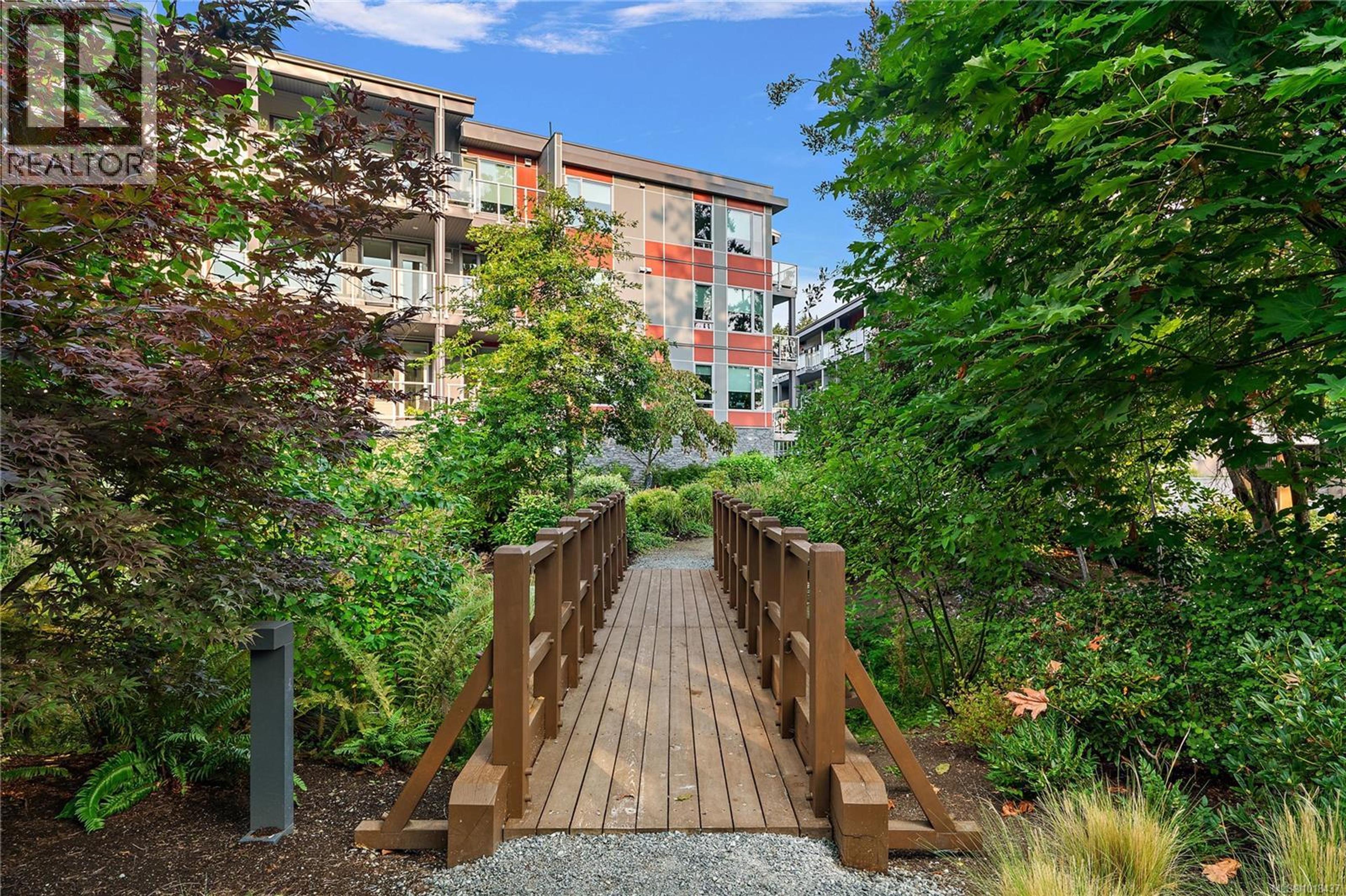 10670 McDonald Park Rd, North Saanich - Exteriors - Photo 4