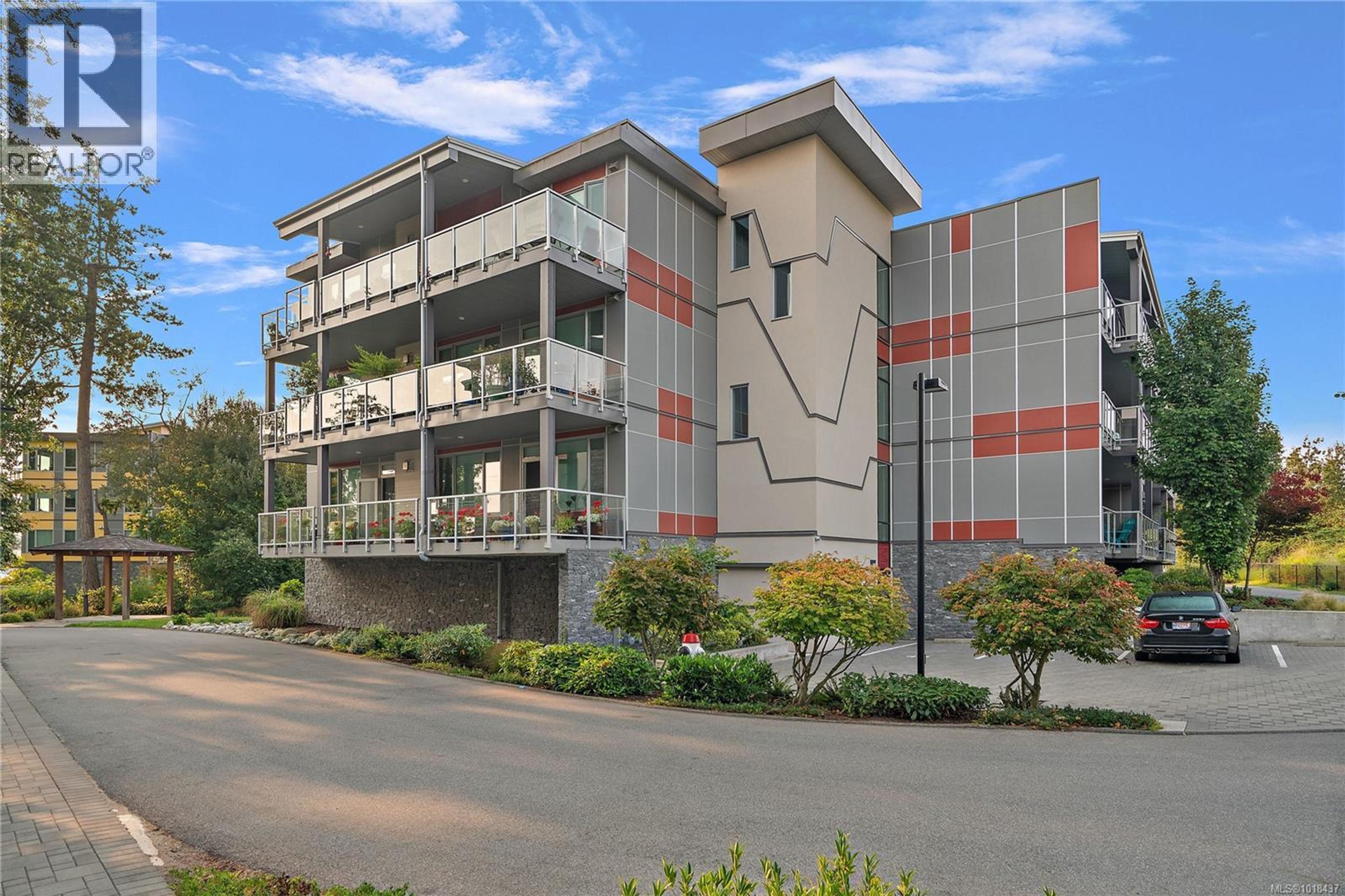 10670 McDonald Park Rd, North Saanich - Exteriors - Photo 6