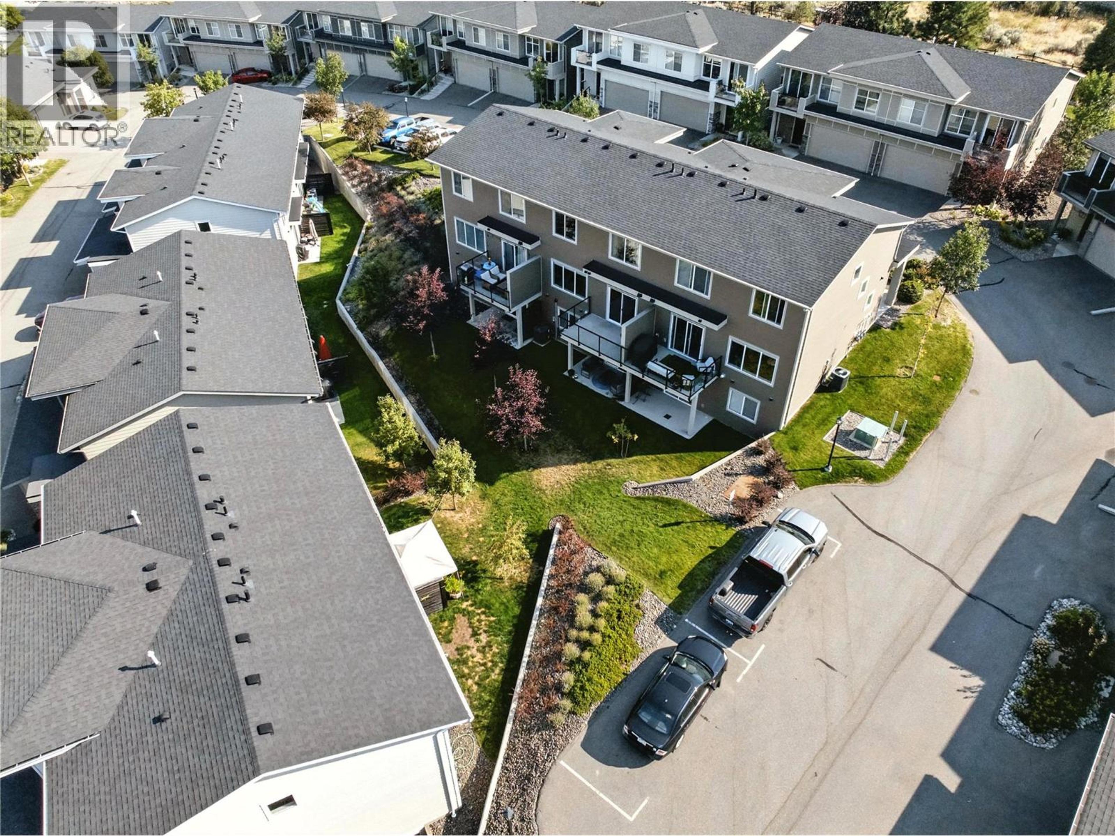 1993 Qu'Appelle Boulevard, Kamloops - Exteriors - Full Complex View, Drone/Aerial View - Photo 3