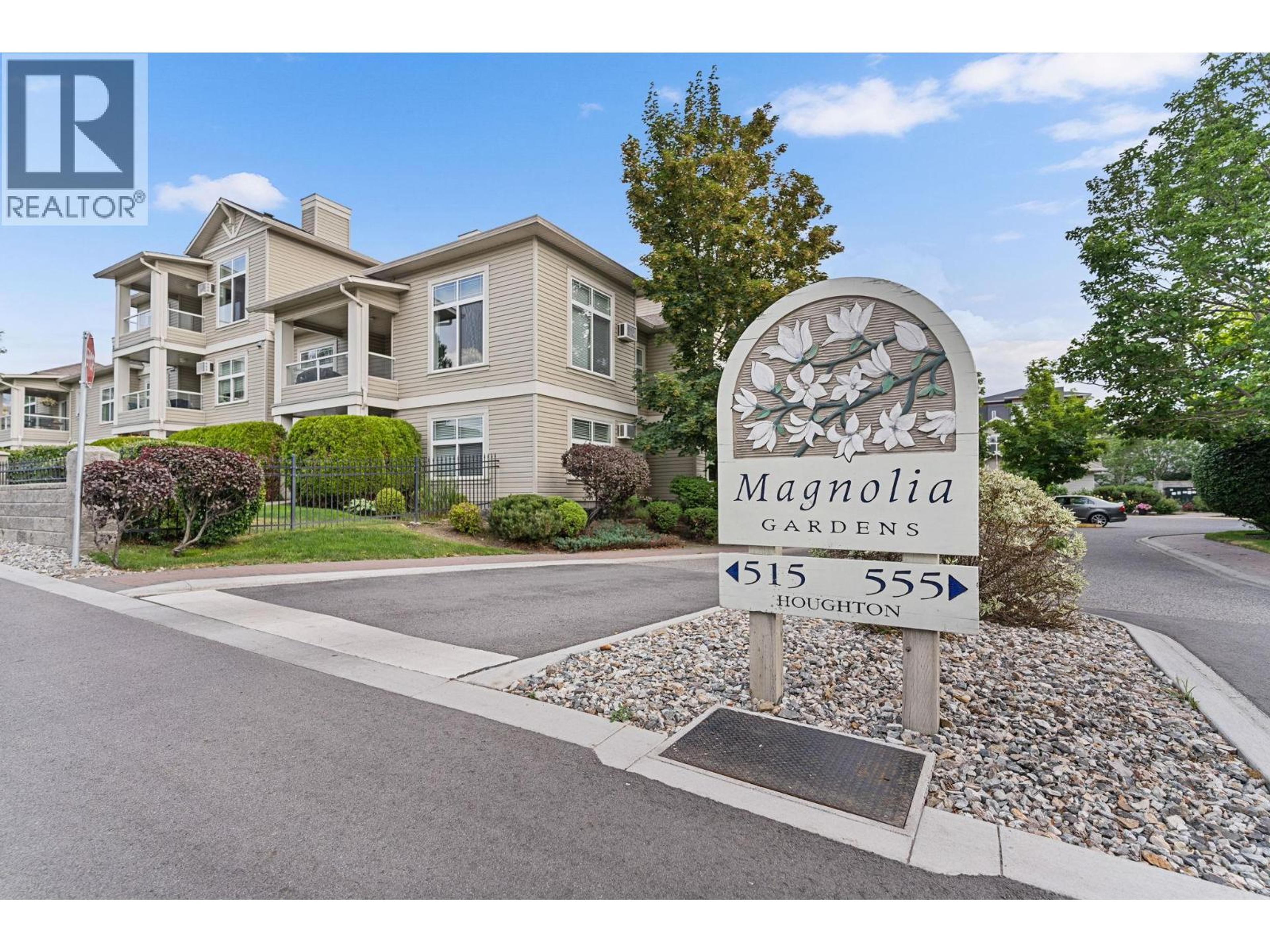 555 Houghton Road, Kelowna - Exteriors - Full Complex View - Photo 7