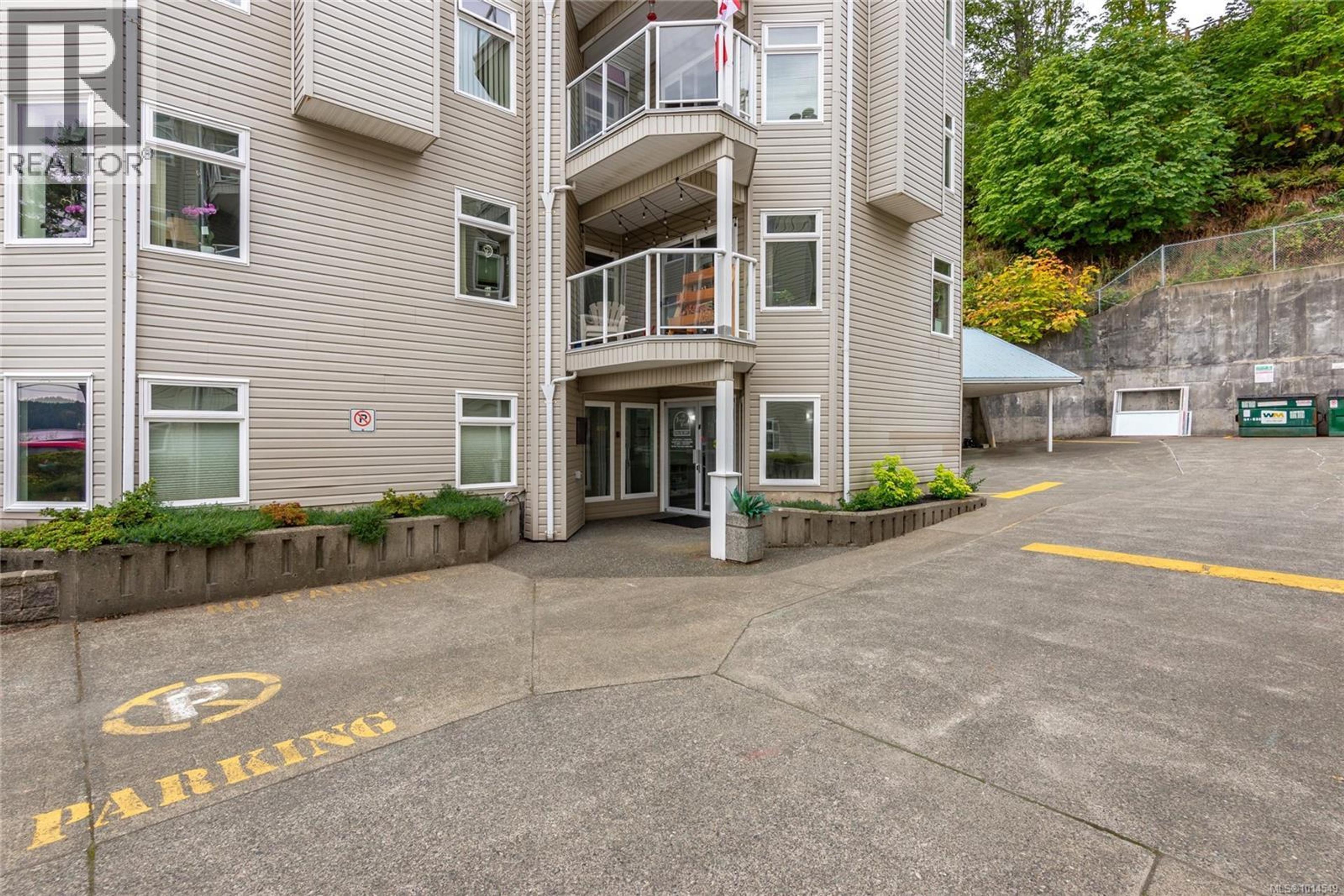 670 Island Hwy S, Campbell River - Exteriors - Photo 2