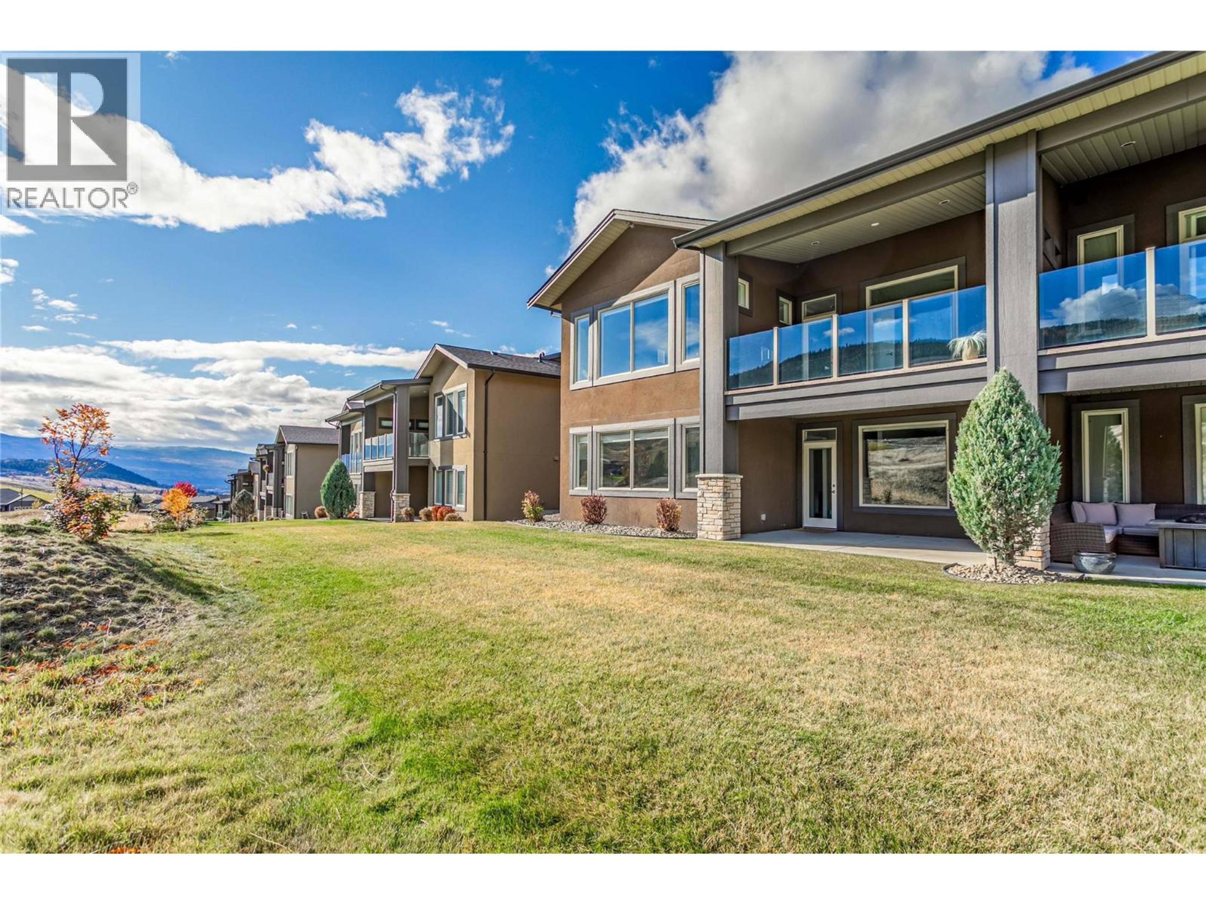 1836 TOWER RANCH Boulevard, Kelowna - Exteriors - Full Complex View - Photo 8